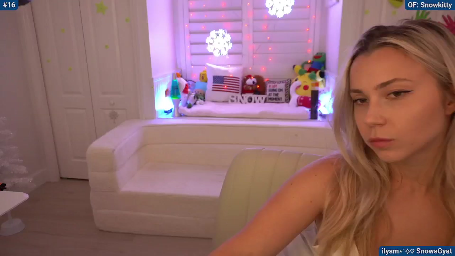 Gallery image thumbnail from Snowkitty's myfreecams stream on, 11/19/2024, 02:07 image 13 of 20