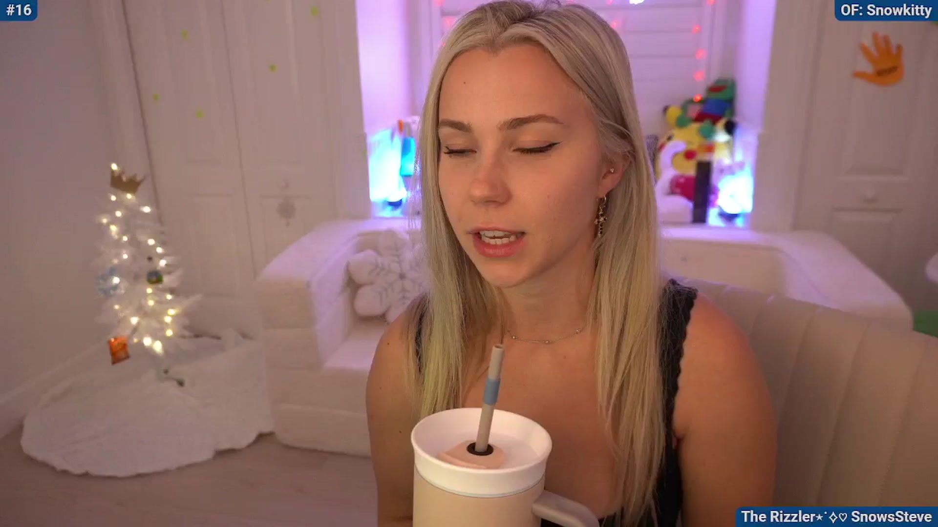 Gallery image thumbnail from Snowkitty's myfreecams stream on, 11/22/2024, 04:34 image 4 of 20