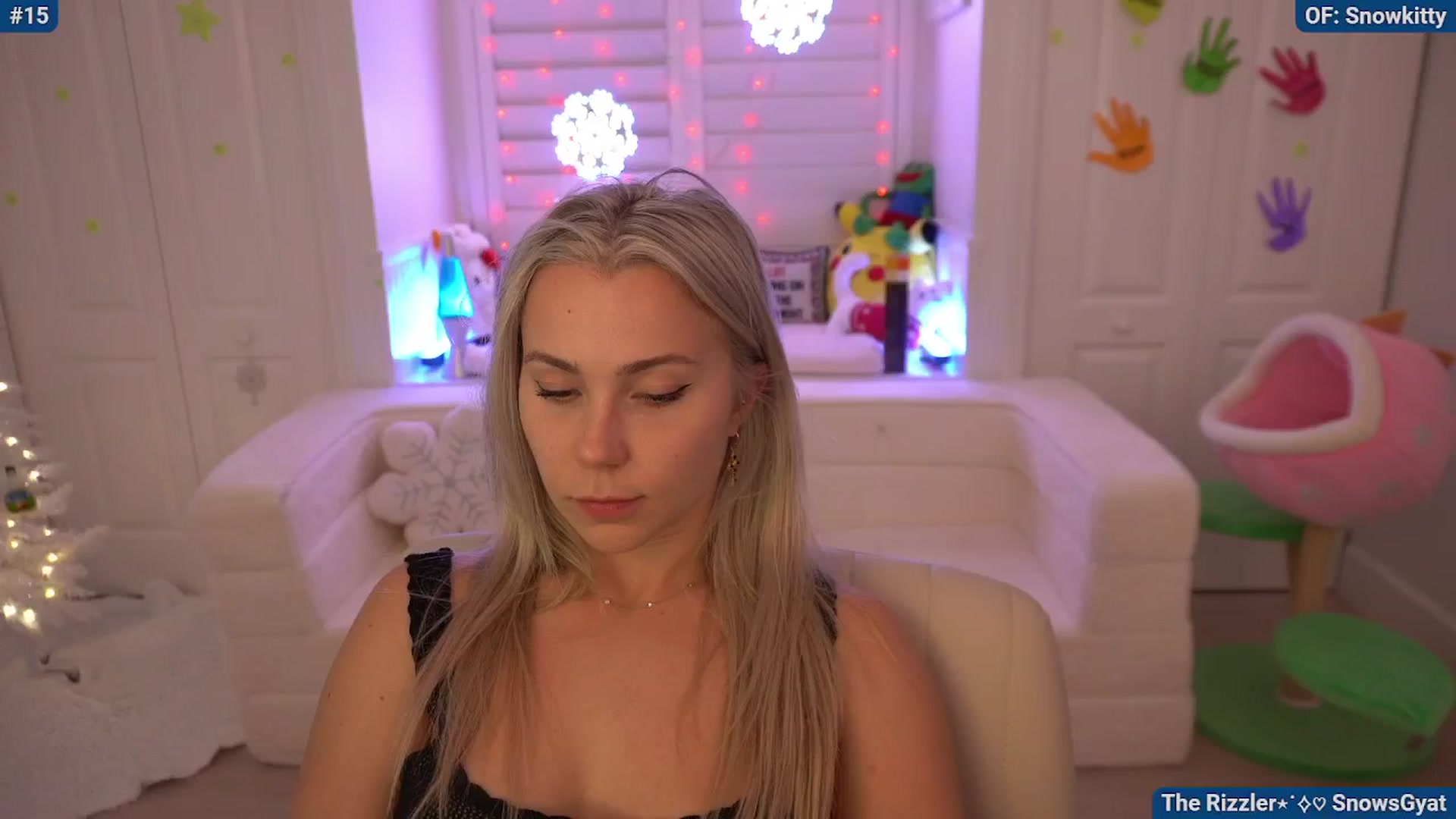 Gallery image thumbnail from Snowkitty's myfreecams stream on, 11/22/2024, 04:34 image 17 of 20