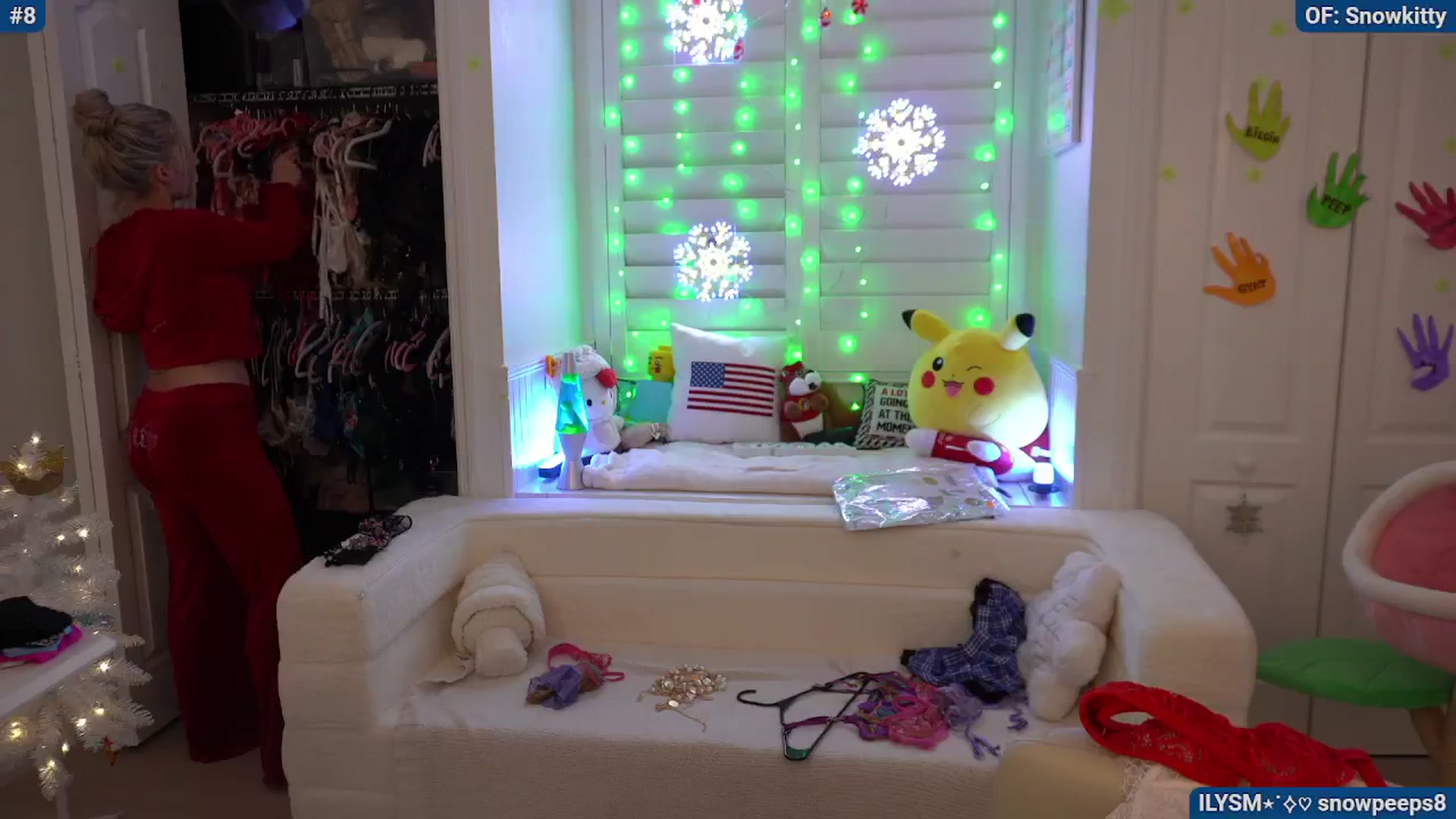 Gallery image thumbnail from Snowkitty's myfreecams stream on, 11/25/2024, 04:05 image 16 of 20