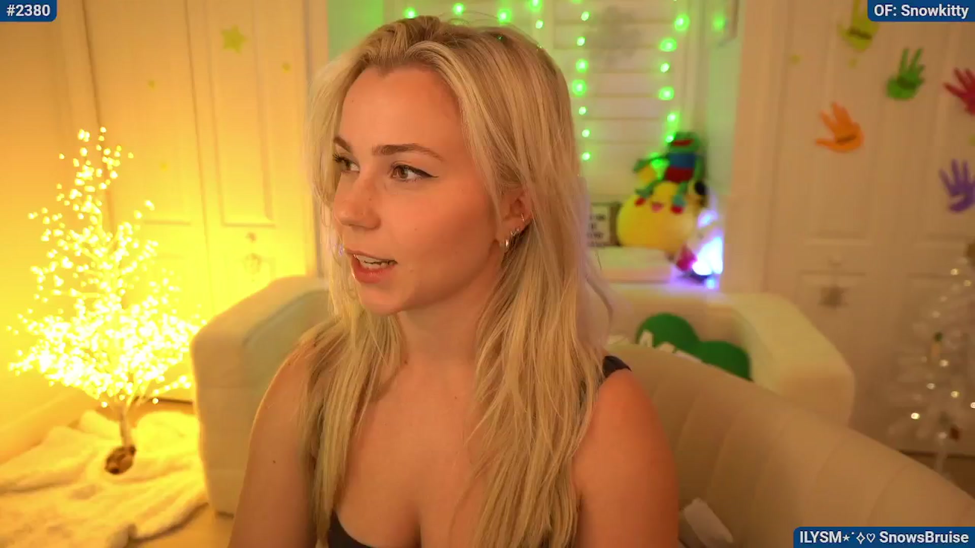 Gallery image thumbnail from Snowkitty's myfreecams stream on, 12/11/2024, 04:32 image 12 of 20