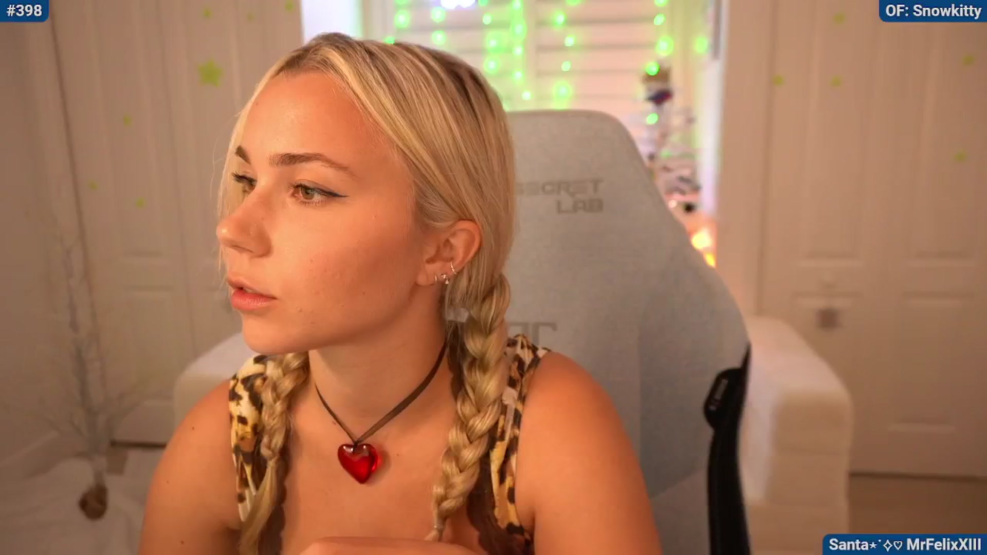 Gallery image thumbnail from Snowkitty's myfreecams stream on, 12/19/2024, 04:52 image 5 of 20
