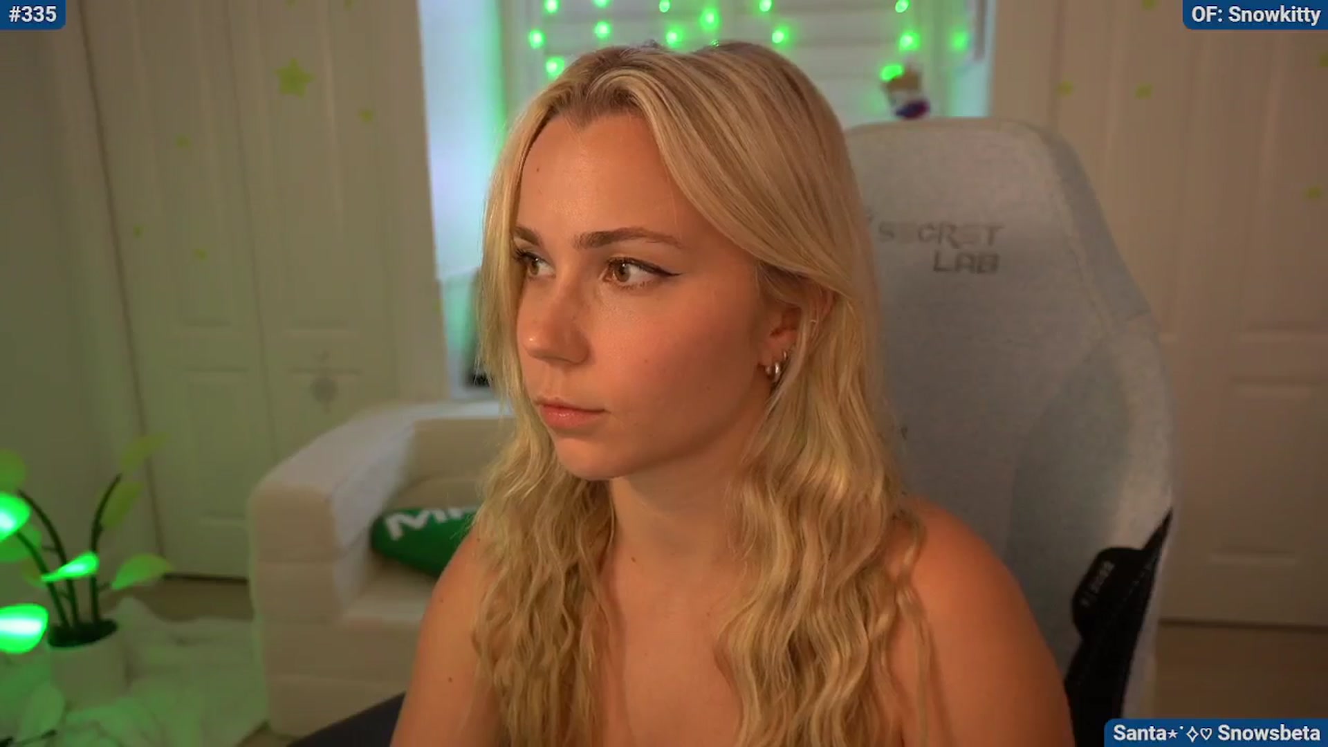 Gallery image thumbnail from Snowkitty's myfreecams stream on, 12/20/2024, 04:34 image 5 of 20