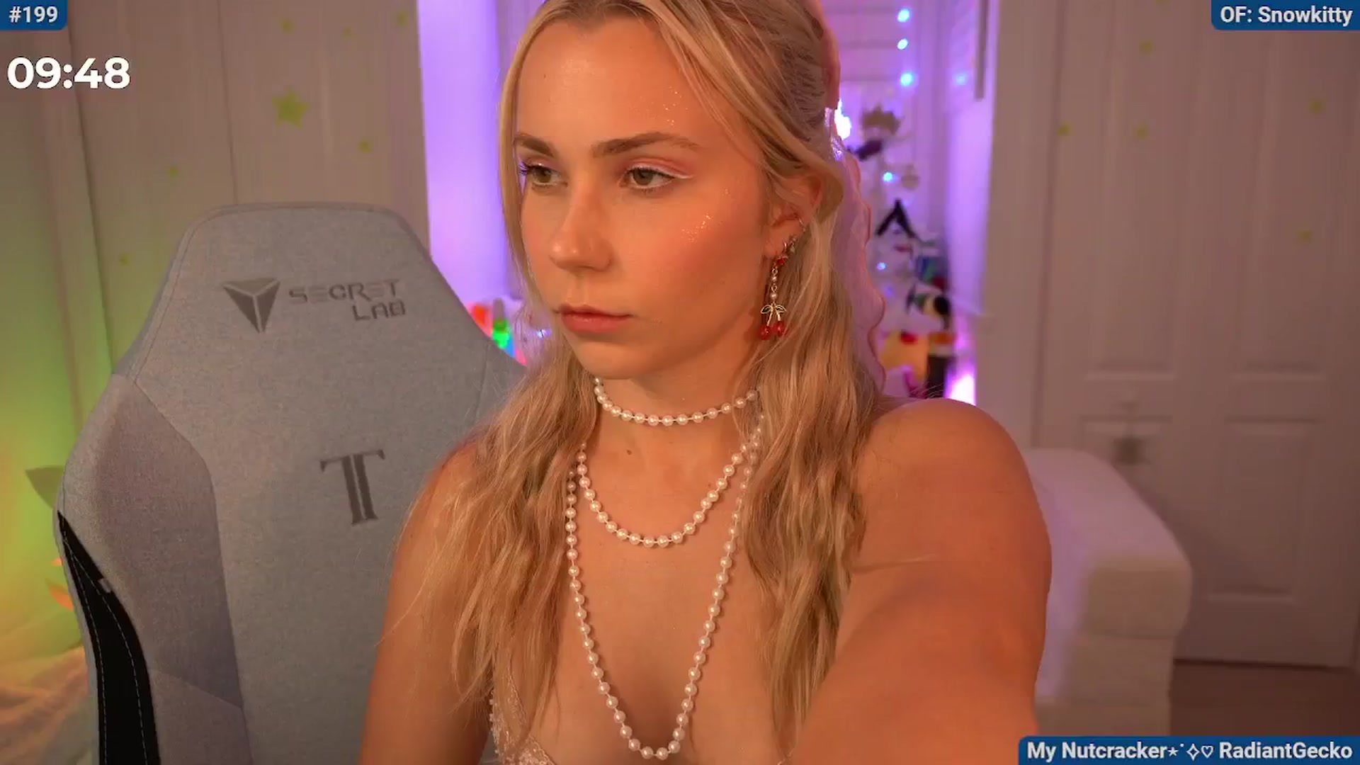 Gallery image thumbnail from Snowkitty's myfreecams stream on, 12/22/2024, 05:28 image 18 of 20