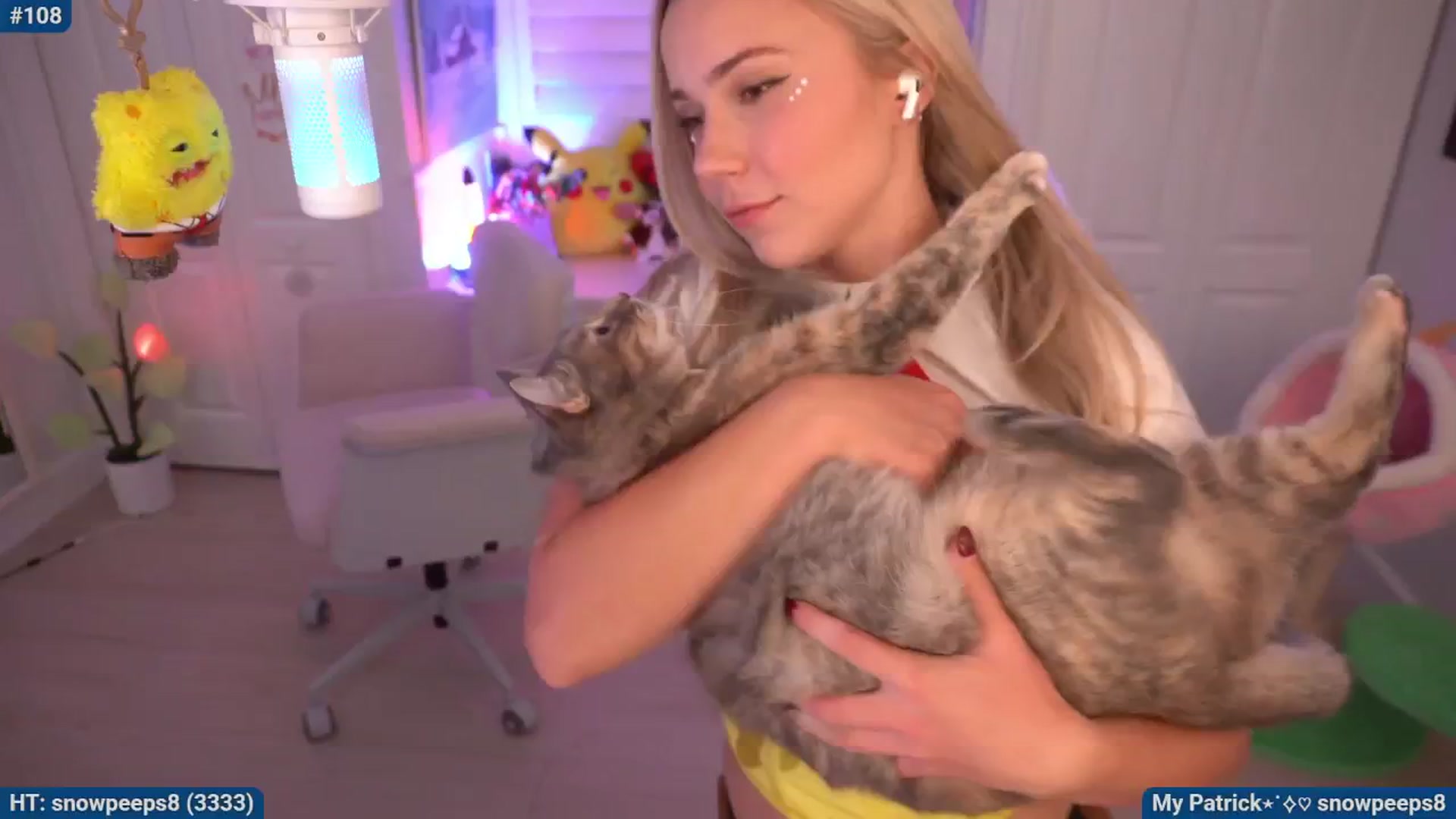 Gallery image thumbnail from Snowkitty's myfreecams stream on, 11/15/2025, 02:54 image 9 of 20