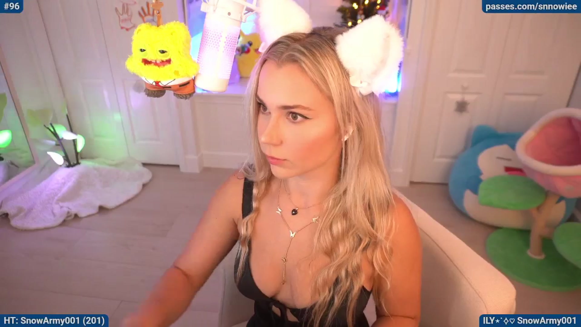 Gallery image thumbnail from Snowkitty's myfreecams stream on, 11/18/2025, 02:13 image 6 of 20