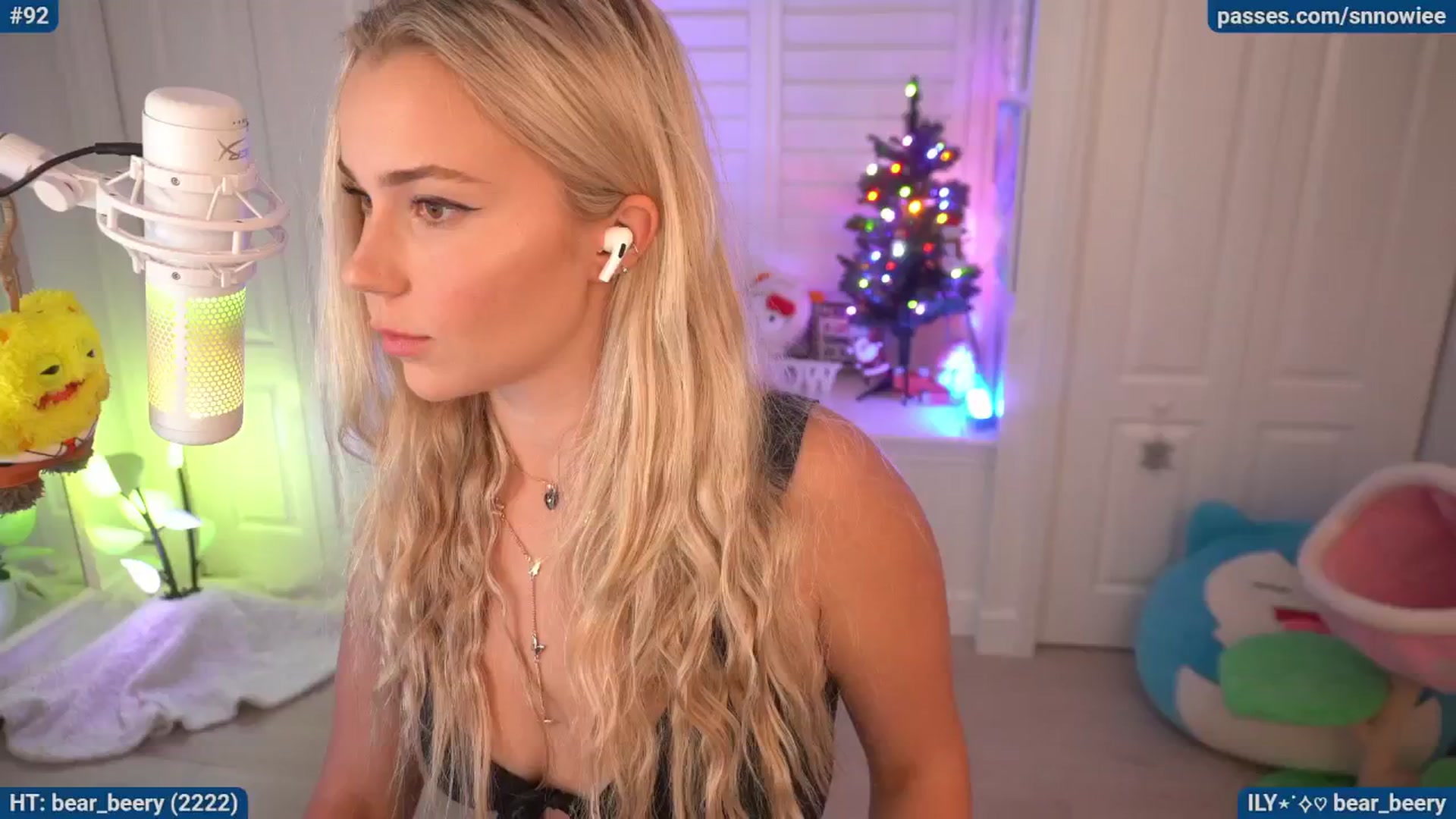 Gallery image thumbnail from Snowkitty's myfreecams stream on, 11/18/2025, 02:13 image 20 of 20