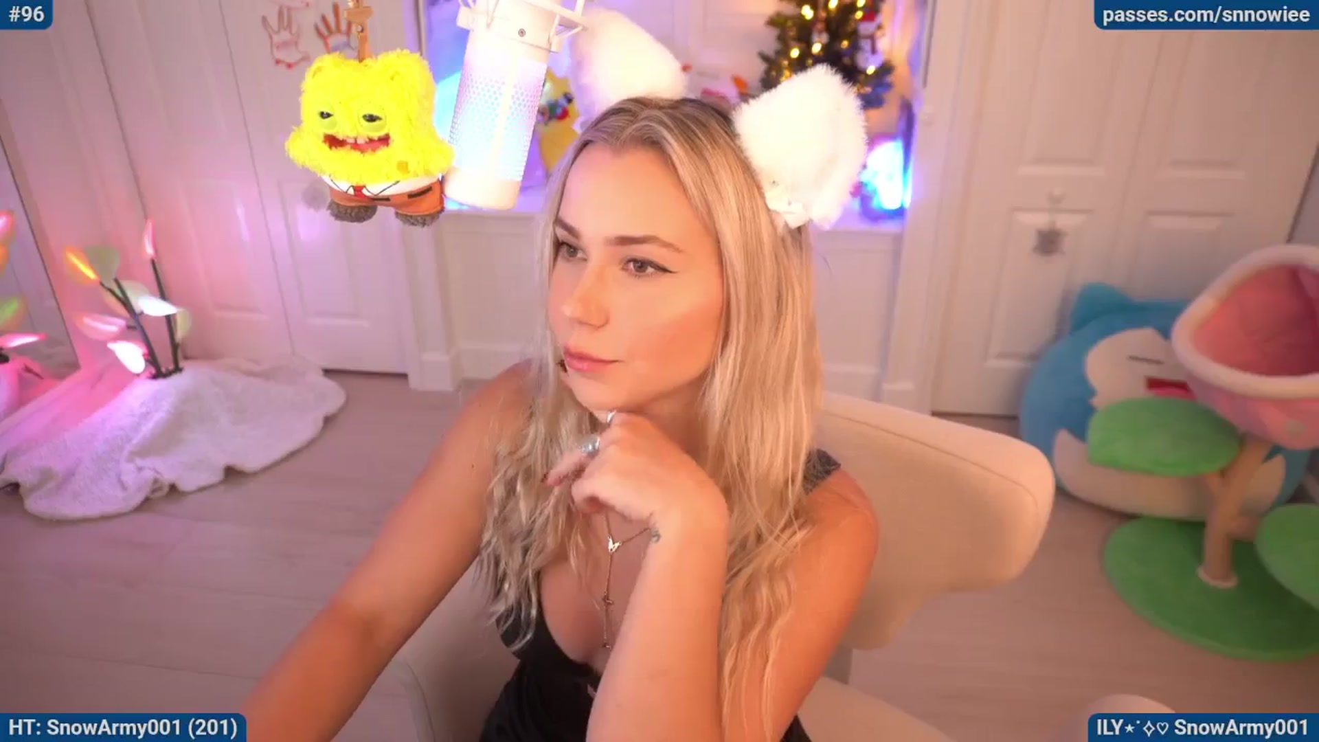 Gallery image thumbnail from Snowkitty's myfreecams stream on, 11/18/2025, 02:13 image 4 of 20