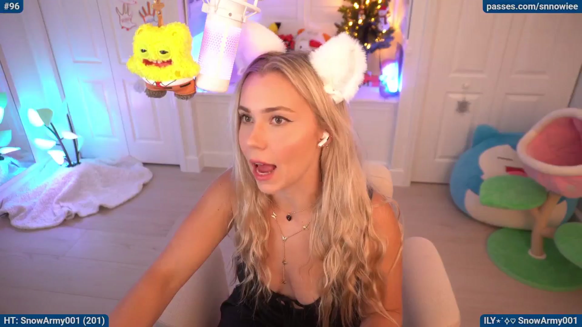 Gallery image thumbnail from Snowkitty's myfreecams stream on, 11/18/2025, 02:13 image 5 of 20