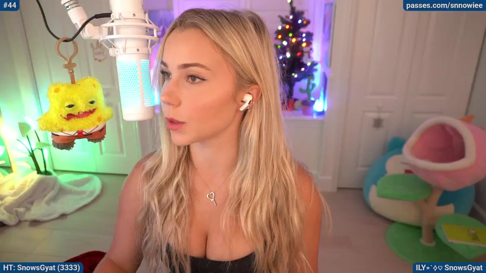 Gallery image thumbnail from Snowkitty's myfreecams stream on, 11/23/2025, 02:03 image 16 of 20