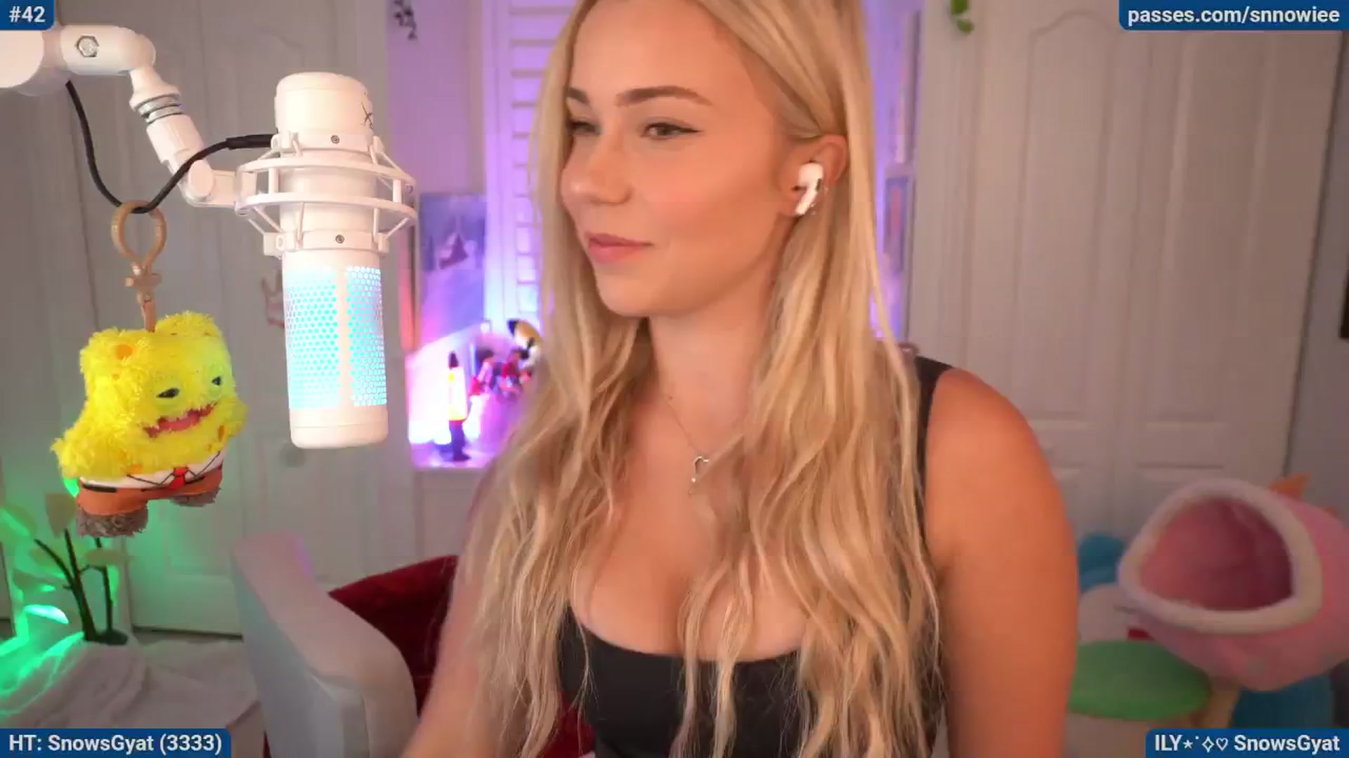 Gallery image thumbnail from Snowkitty's myfreecams stream on, 11/23/2025, 02:03 image 19 of 20