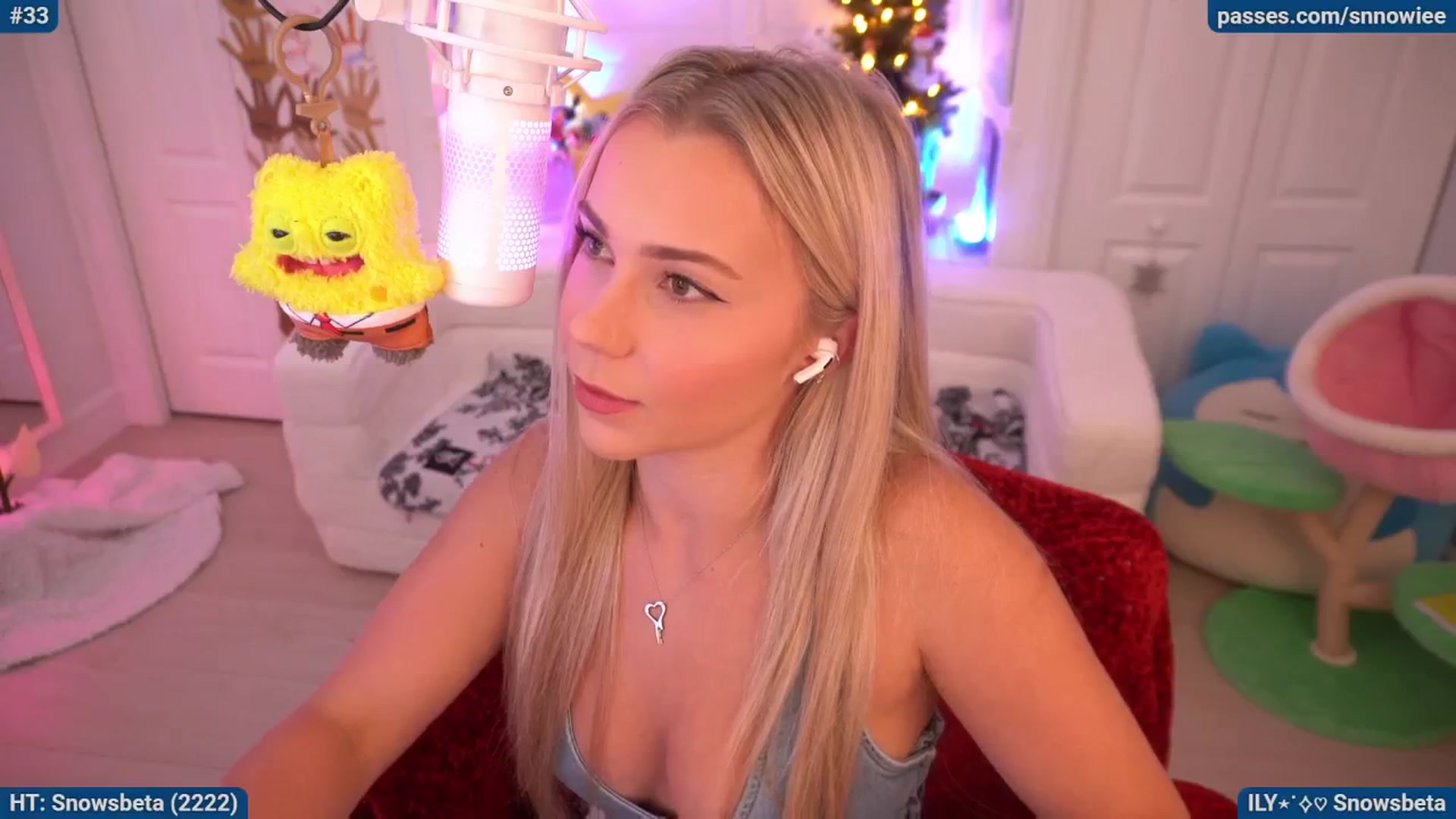 Gallery image thumbnail from Snowkitty's myfreecams stream on, 11/26/2025, 04:08 image 7 of 20