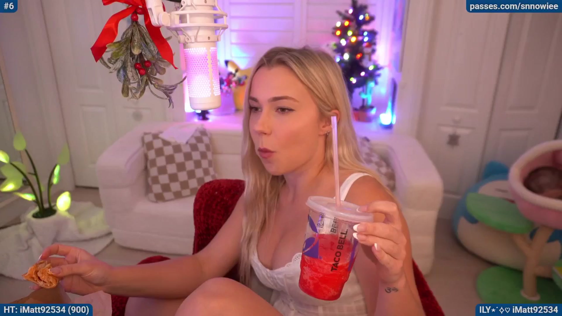 Gallery image thumbnail from Snowkitty's myfreecams stream on, 12/05/2025, 03:12 image 19 of 20