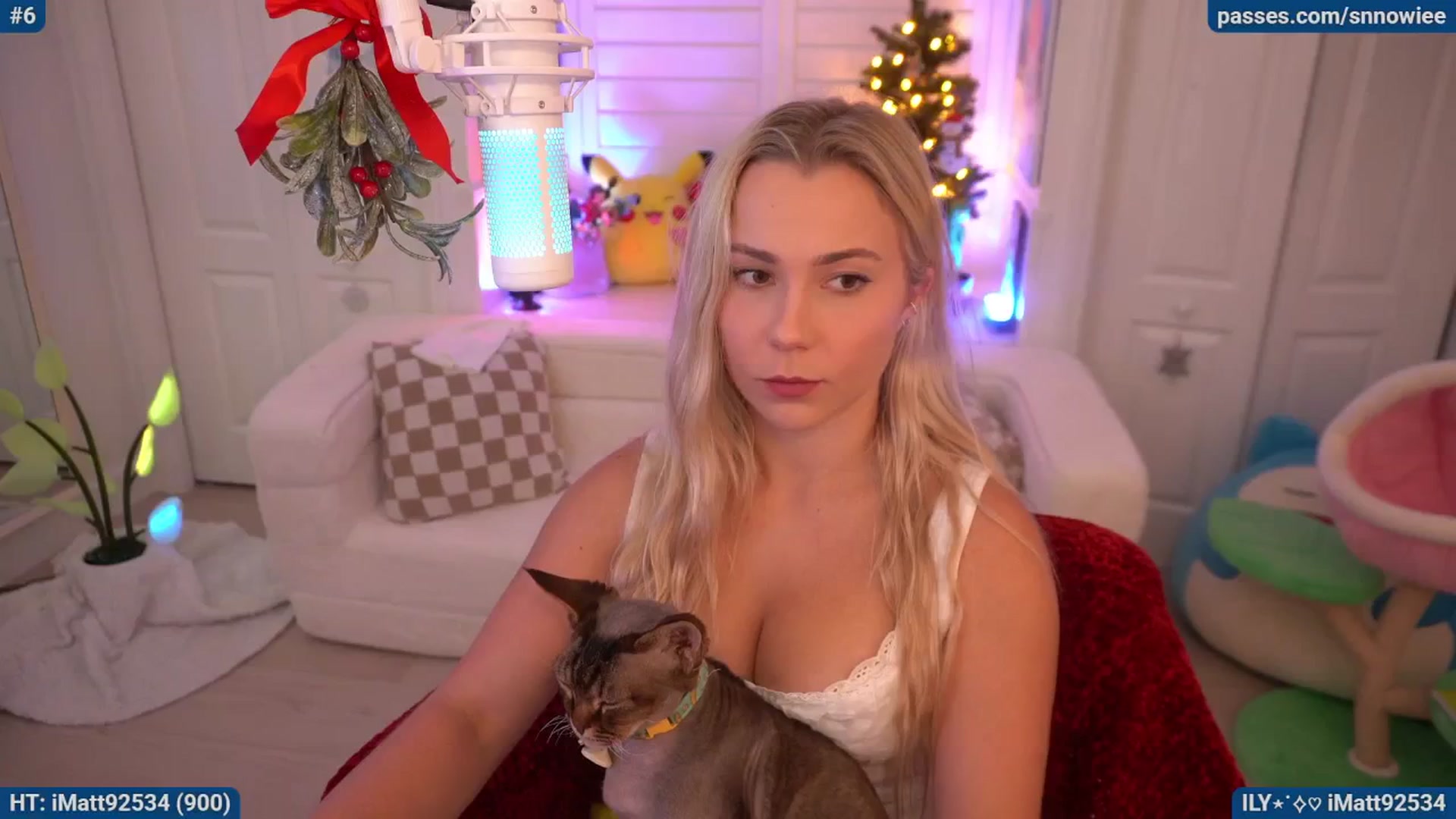 Gallery image thumbnail from Snowkitty's myfreecams stream on, 12/05/2025, 03:12 image 10 of 20