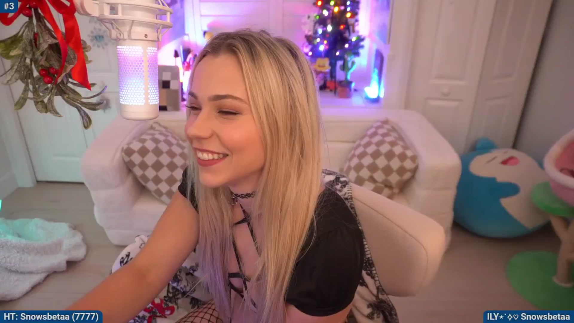 Gallery image thumbnail from Snowkitty's myfreecams stream on, 12/12/2025, 04:01 image 4 of 20