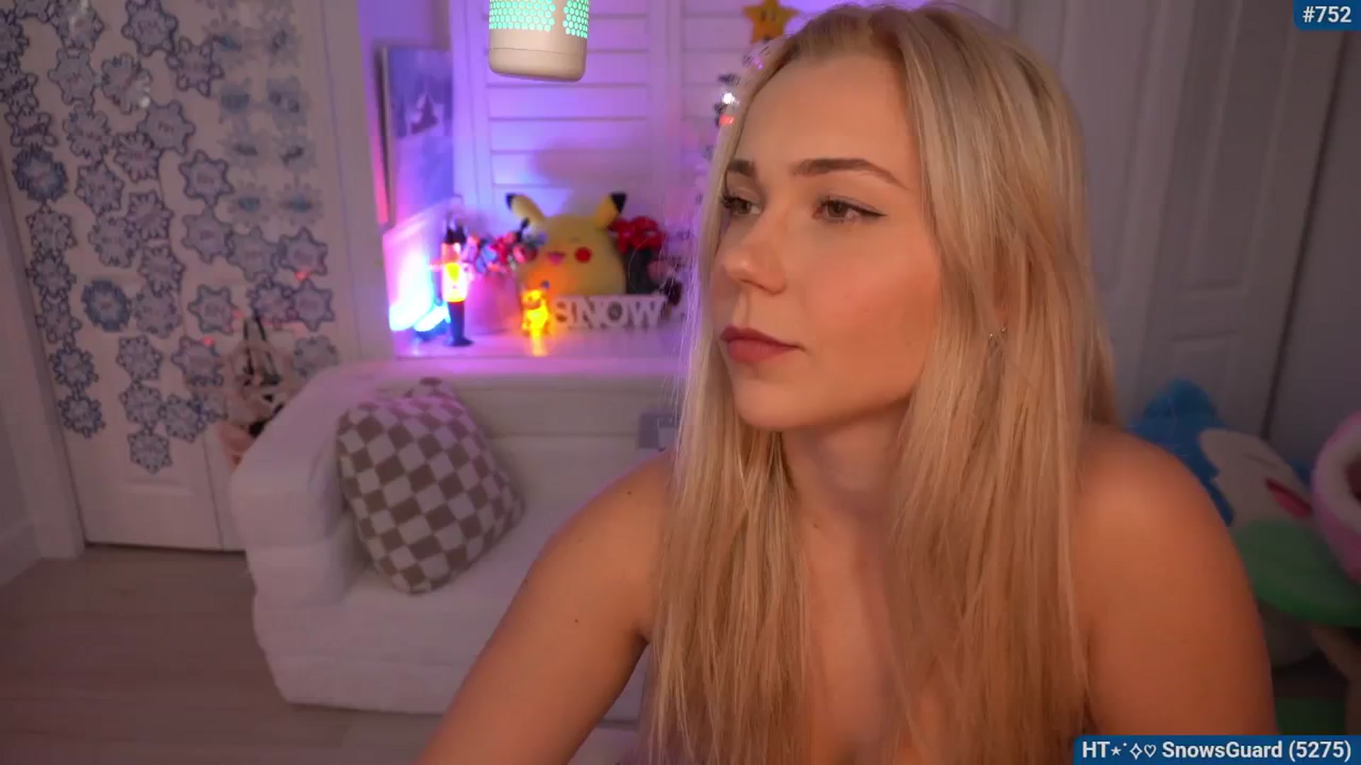 Gallery image thumbnail from Snowkitty's myfreecams stream on, 01/08/2026, 05:27 image 18 of 20