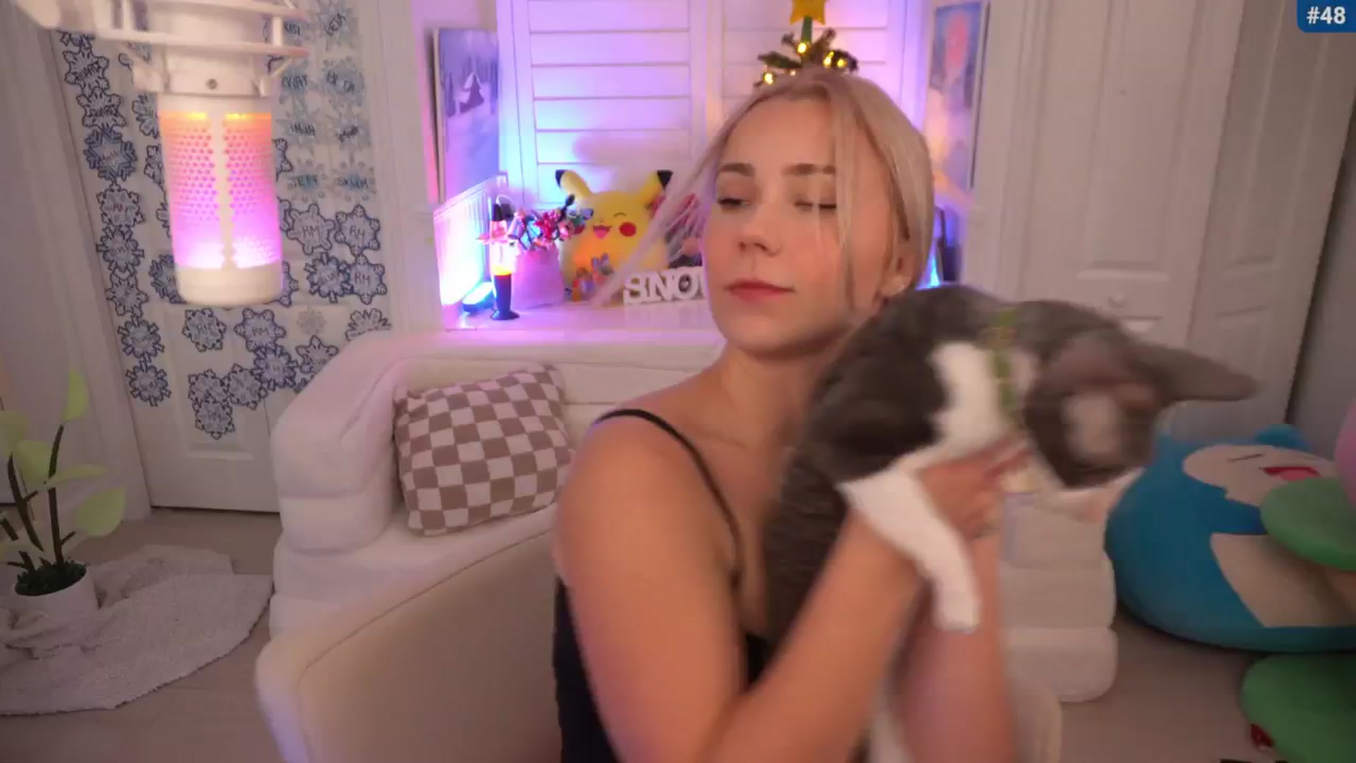 Gallery image thumbnail from Snowkitty's myfreecams stream on, 01/21/2026, 04:00 image 3 of 20