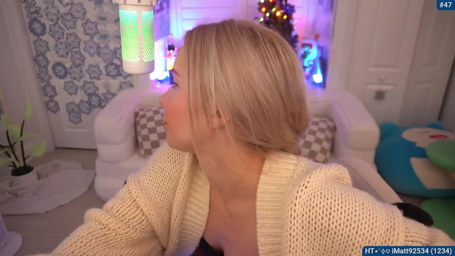 Gallery image thumbnail from Snowkitty's myfreecams stream on, 01/21/2026, 04:00 image 14 of 20