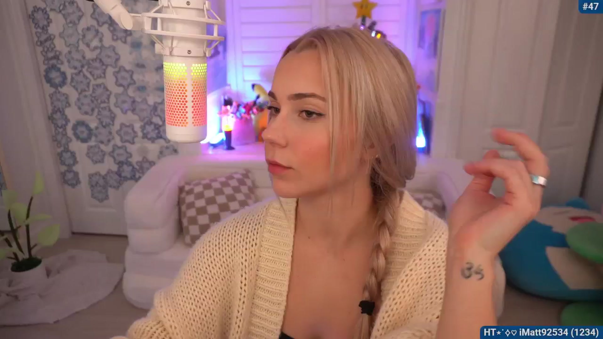 Gallery image thumbnail from Snowkitty's myfreecams stream on, 01/21/2026, 04:00 image 13 of 20