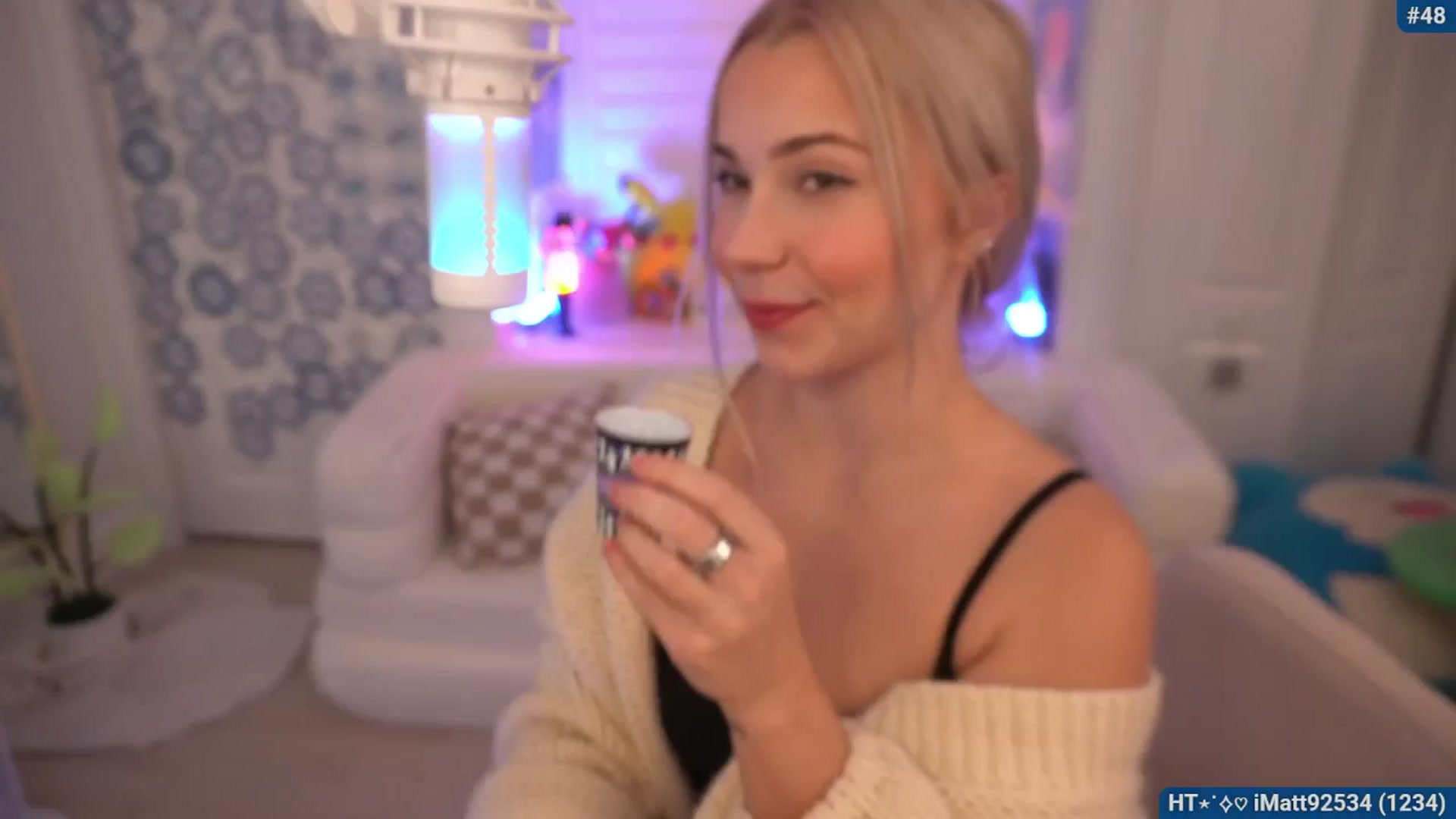 Gallery image thumbnail from Snowkitty's myfreecams stream on, 01/21/2026, 04:00 image 6 of 20