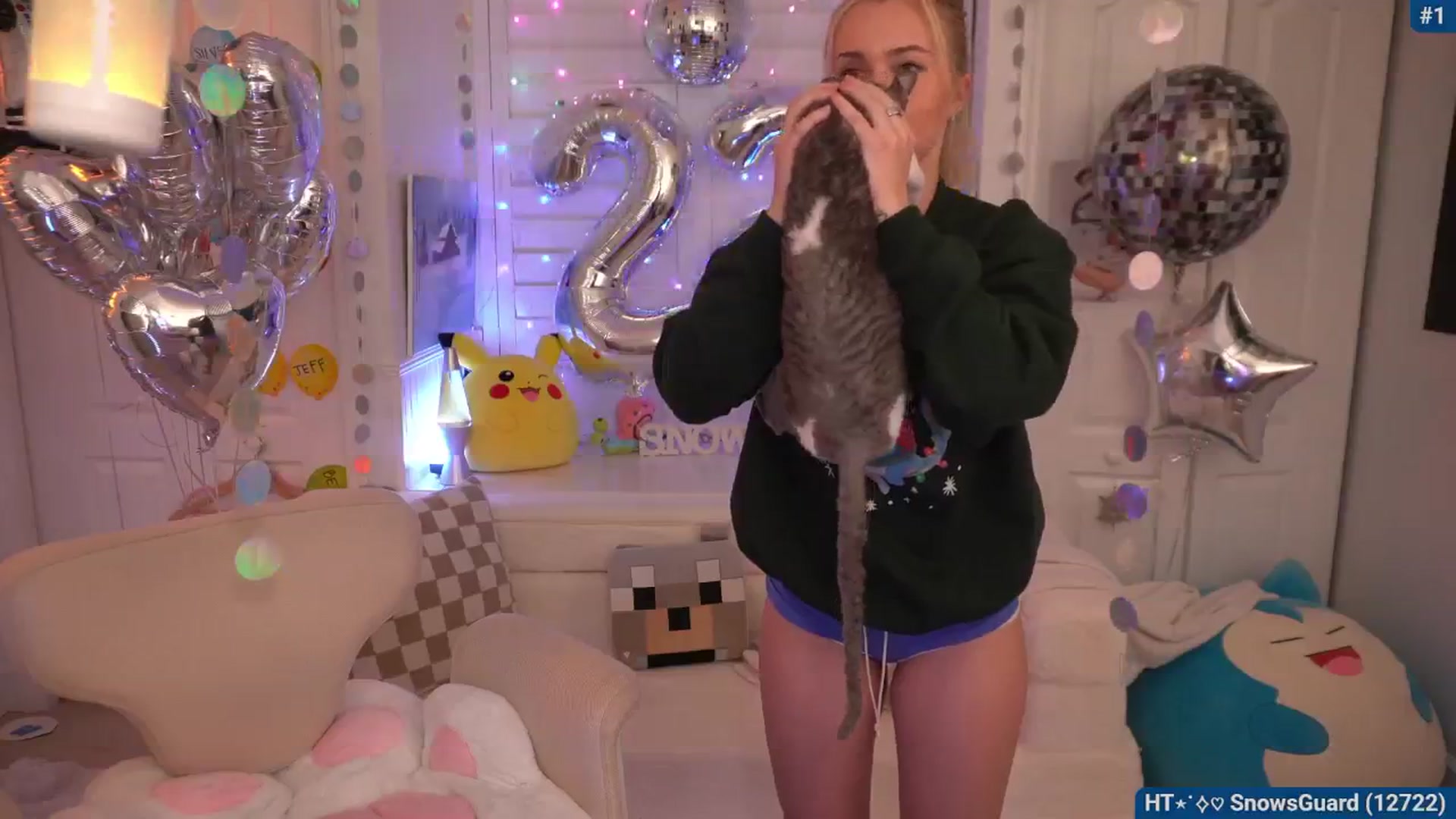 Gallery image thumbnail from Snowkitty's myfreecams stream on, 02/05/2026, 05:03 image 11 of 20