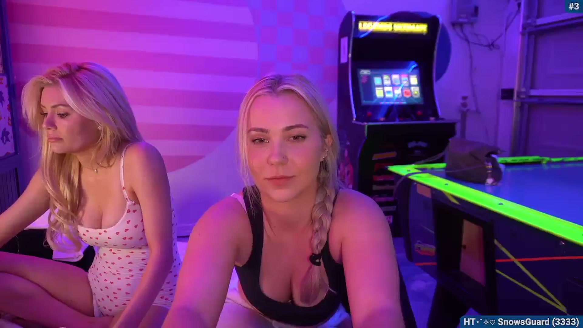 Gallery image thumbnail from Snowkitty's myfreecams stream on, 02/11/2026, 05:09 image 5 of 20