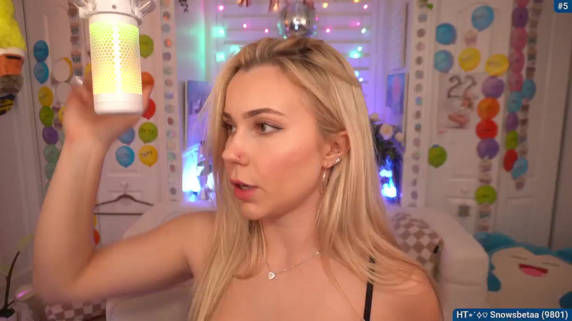 Gallery image thumbnail from Snowkitty's myfreecams stream on, 02/20/2026, 05:44 image 17 of 20