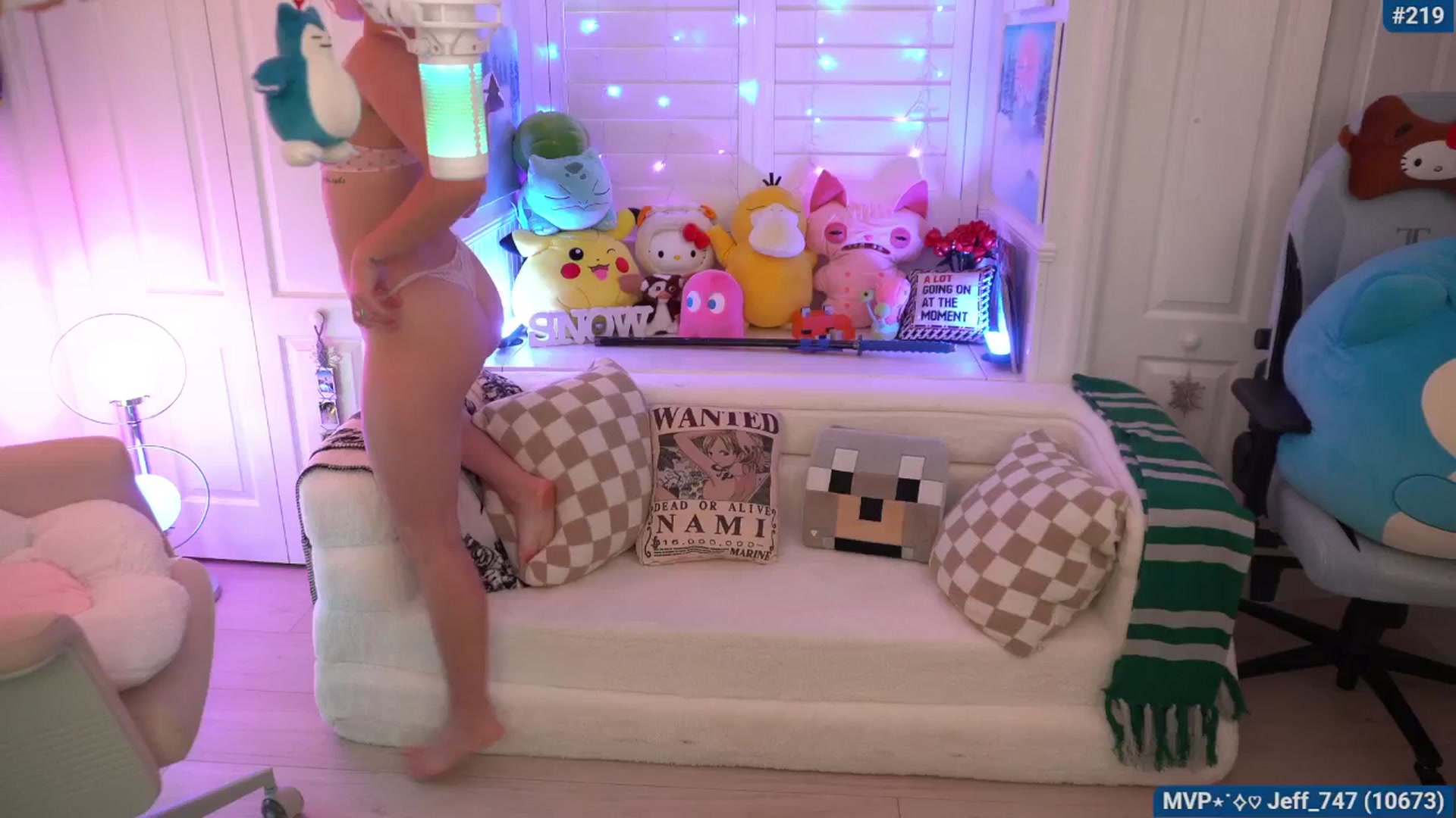 Gallery image thumbnail from Snowkitty's myfreecams stream on, 03/17/2026, 04:48 image 9 of 20