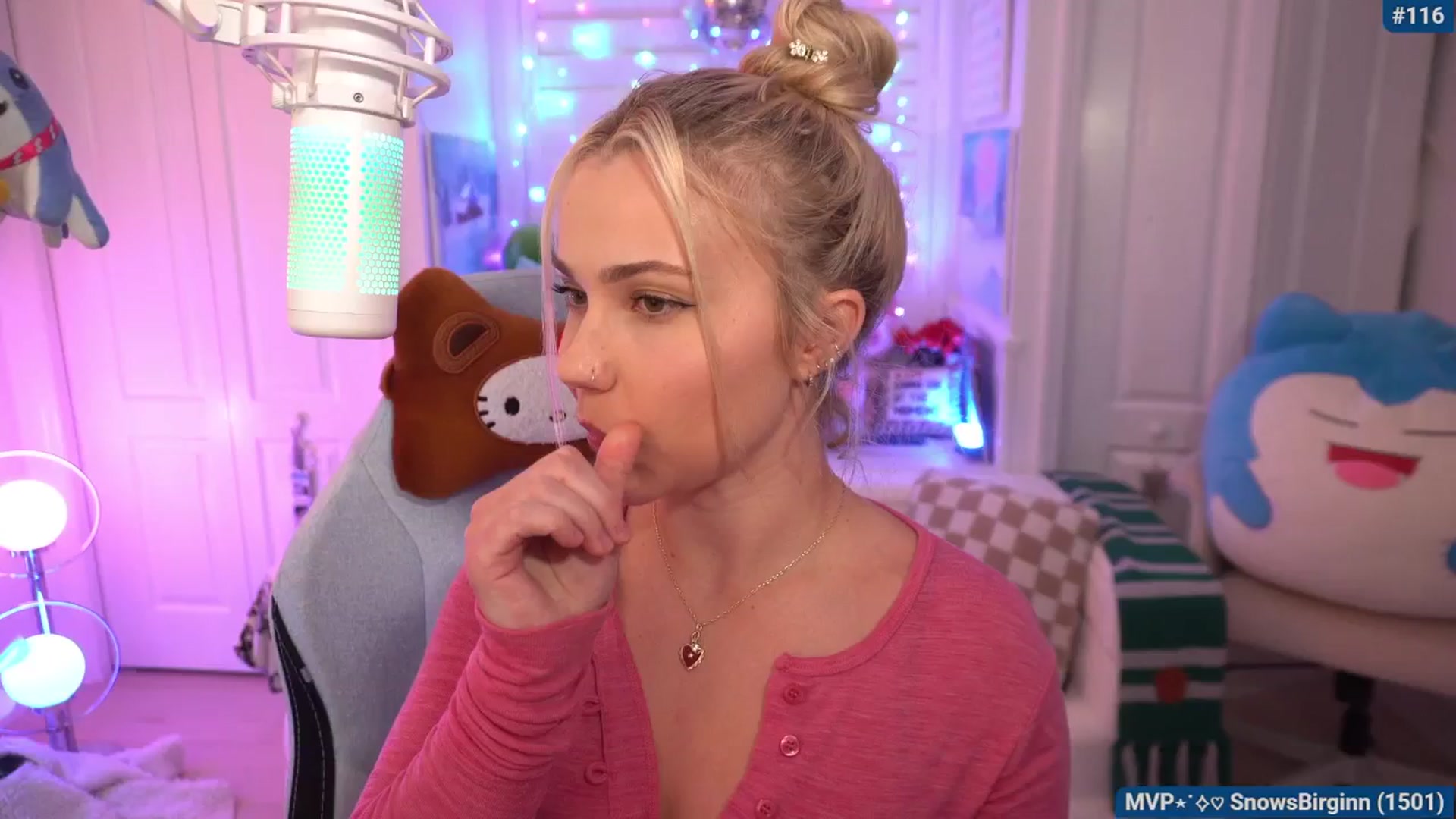 Gallery image thumbnail from Snowkitty's myfreecams stream on, 03/21/2026, 04:43 image 8 of 20