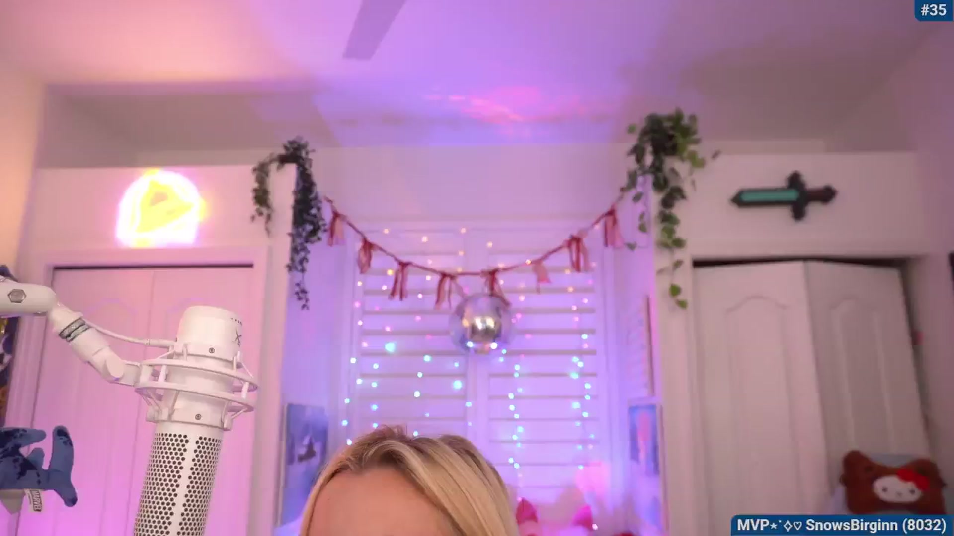 Gallery image thumbnail from Snowkitty's myfreecams stream on, 04/02/2026, 04:23 image 13 of 20