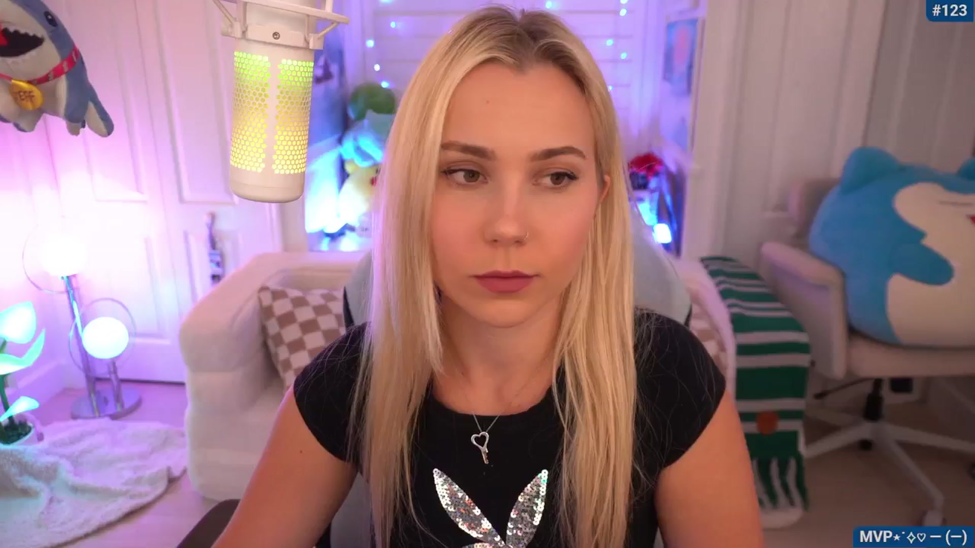 Gallery image thumbnail from Snowkitty's myfreecams stream on, 04/10/2026, 05:04 image 2 of 20