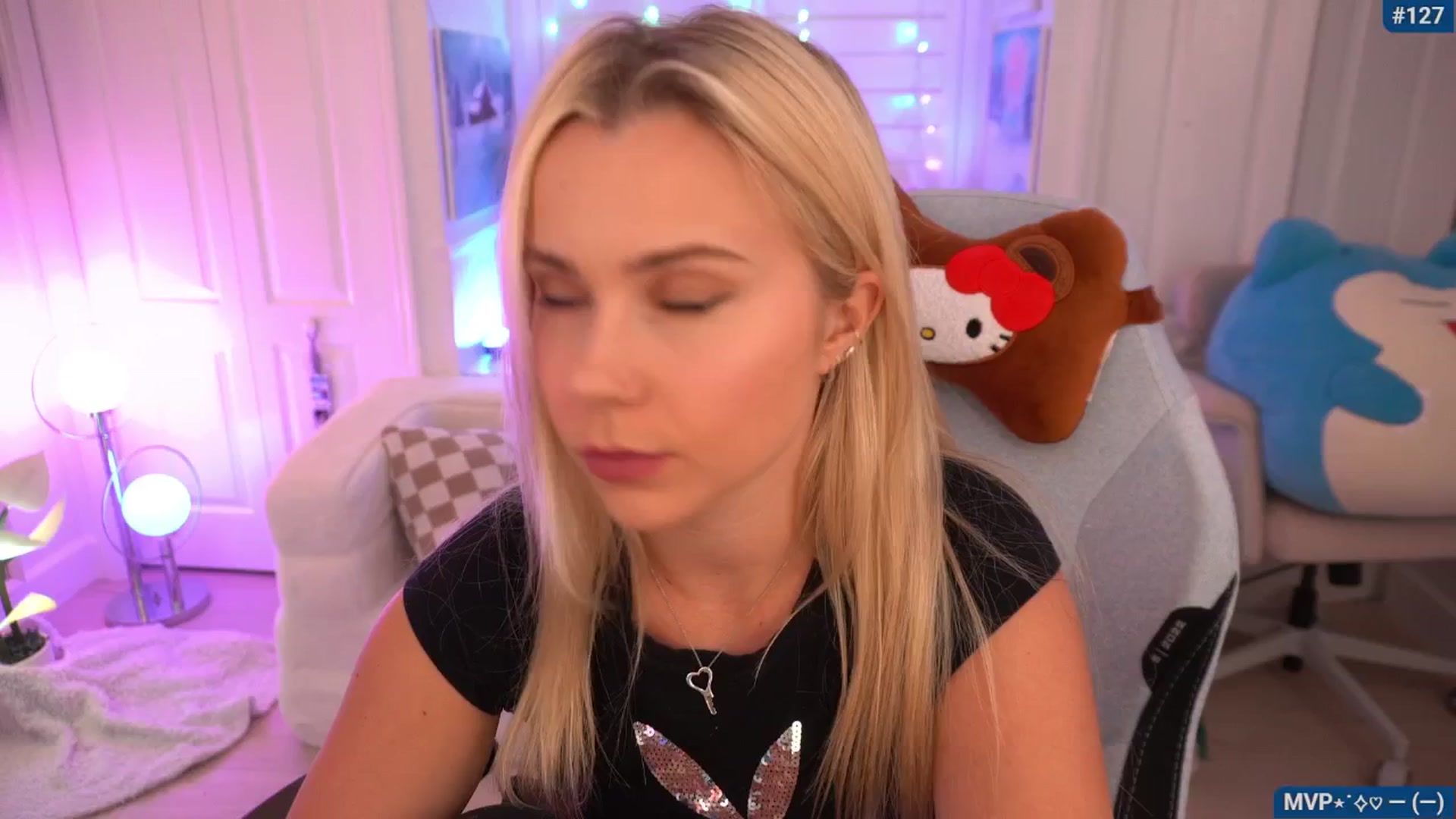 Gallery image thumbnail from Snowkitty's myfreecams stream on, 04/10/2026, 05:04 image 1 of 20