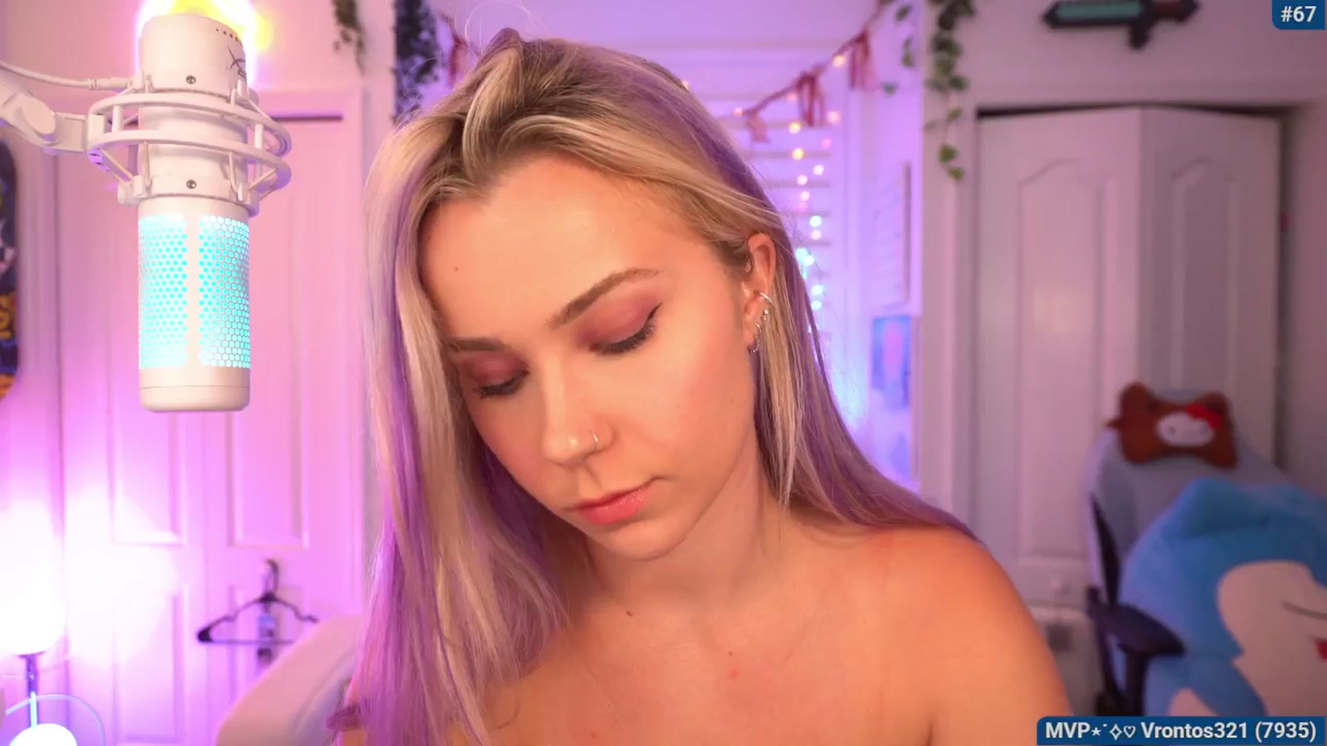 Gallery image thumbnail from Snowkitty's myfreecams stream on, 04/12/2026, 03:45 image 20 of 20