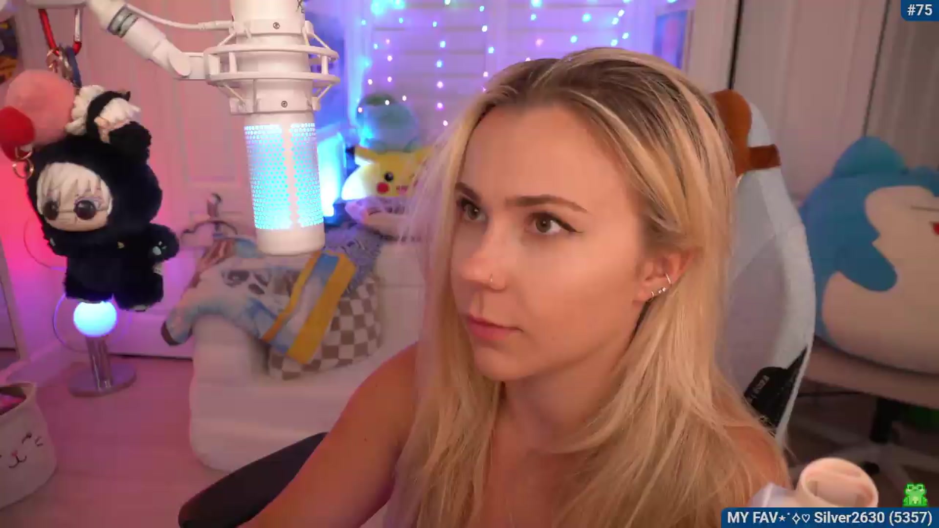 Gallery image thumbnail from Snowkitty's myfreecams stream on, 06/23/2026, 01:36 image 17 of 20