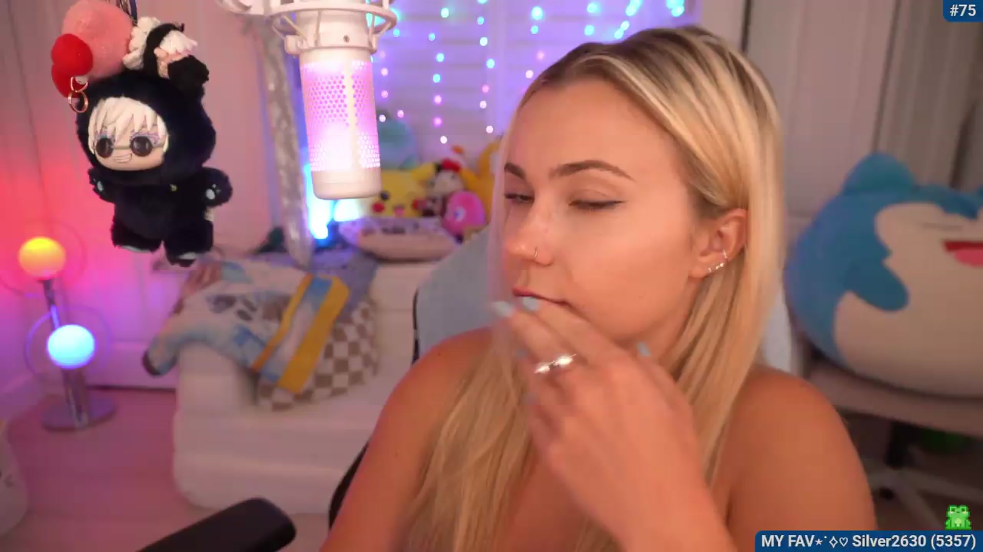 Gallery image thumbnail from Snowkitty's myfreecams stream on, 06/23/2026, 01:36 image 4 of 20