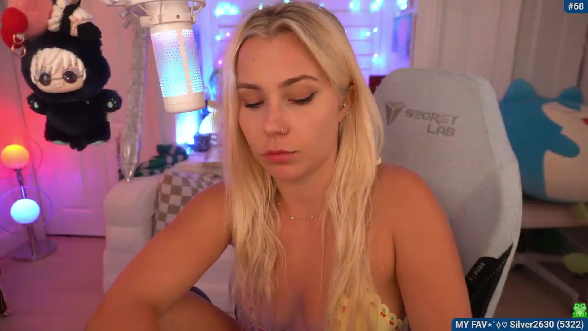 Gallery image thumbnail from Snowkitty's myfreecams stream on, 07/22/2026, 04:05 image 19 of 20