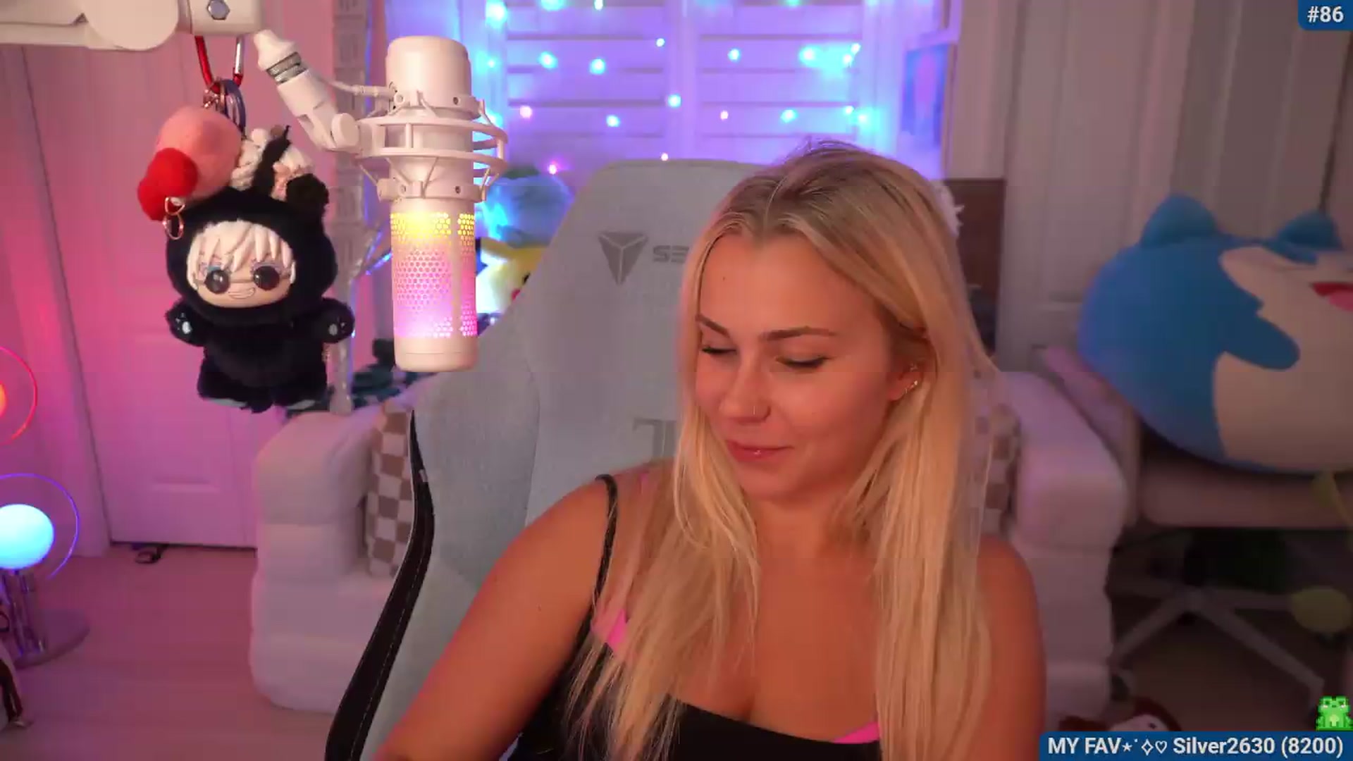 Gallery image thumbnail from Snowkitty's myfreecams stream on, 07/28/2026, 03:24 image 17 of 20