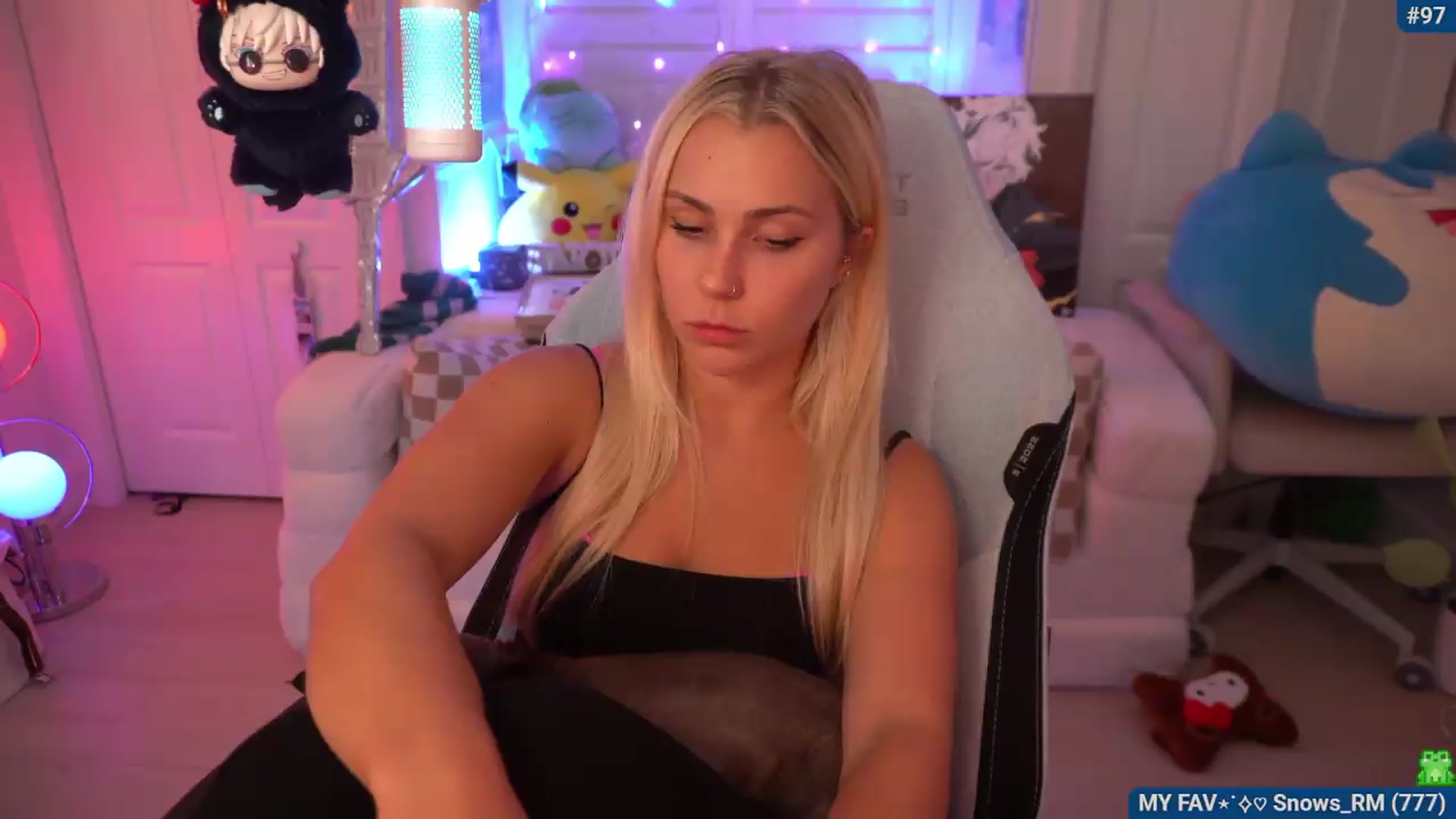 Gallery image thumbnail from Snowkitty's myfreecams stream on, 07/28/2026, 03:24 image 9 of 20