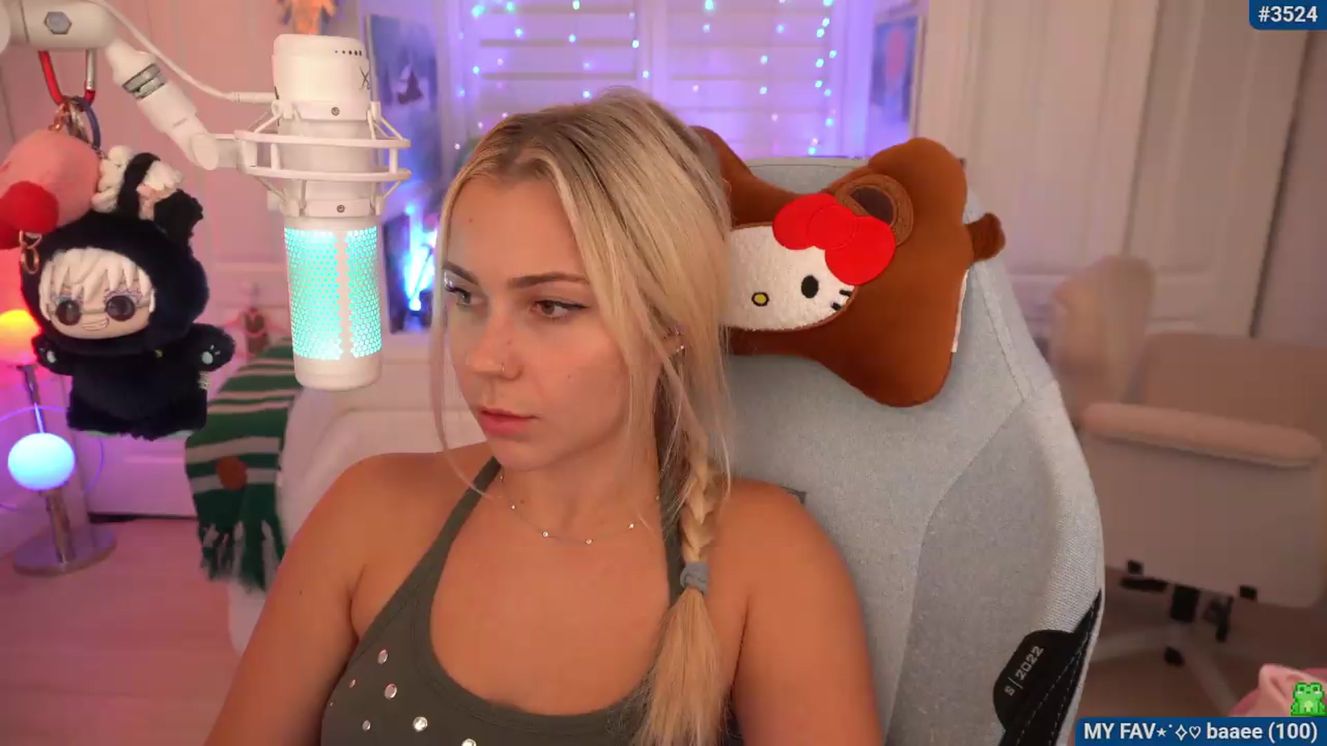 Gallery image thumbnail from Snowkitty's myfreecams stream on, 08/03/2026, 04:34 image 6 of 20