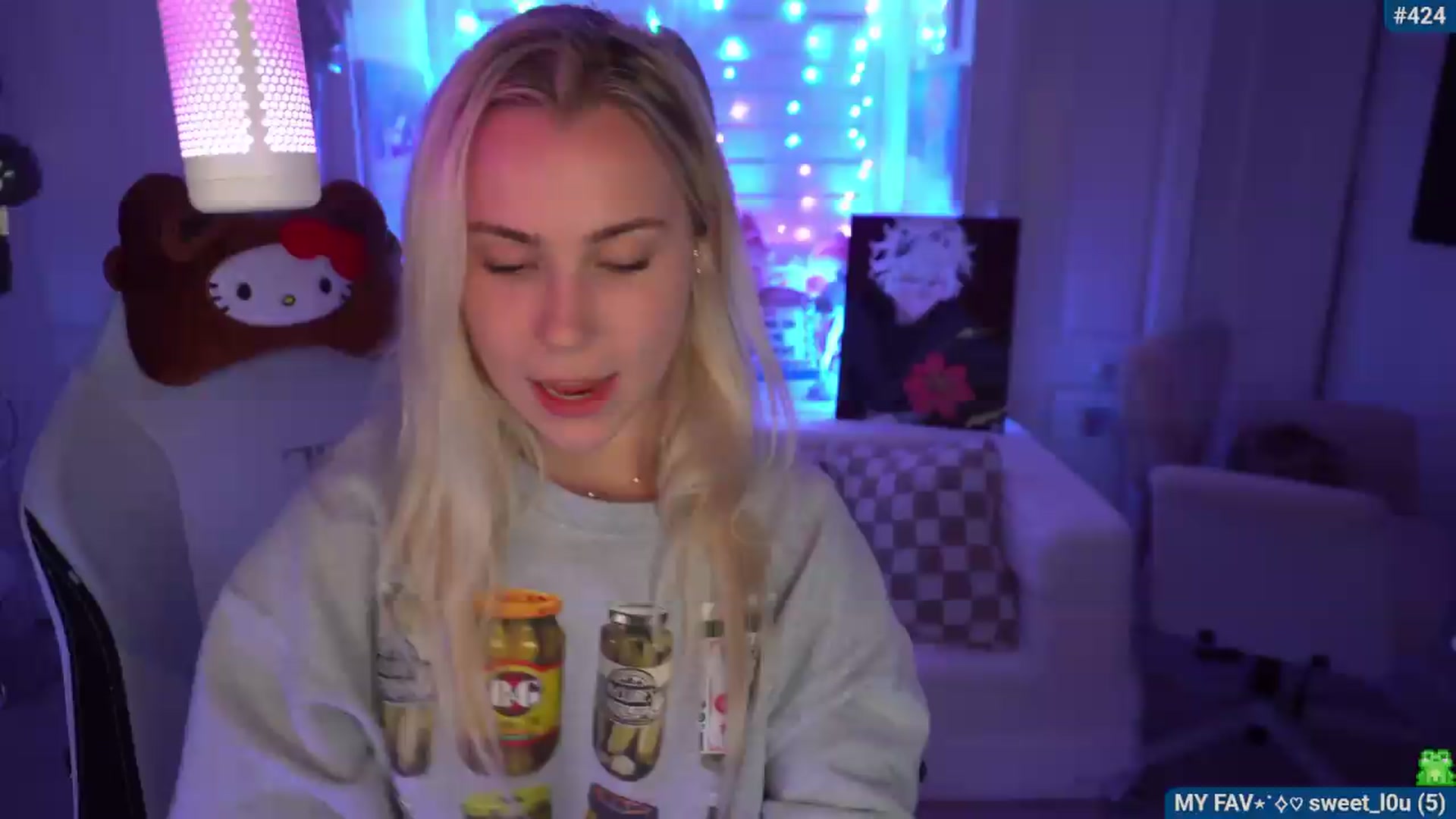 Gallery image thumbnail from Snowkitty's myfreecams stream on, 08/09/2026, 02:31 image 10 of 20