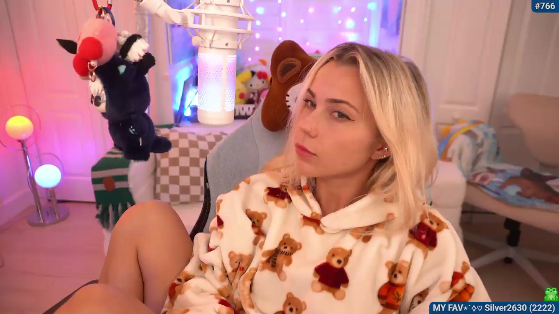 Gallery image thumbnail from Snowkitty's myfreecams stream on, 08/25/2026, 02:00 image 10 of 20