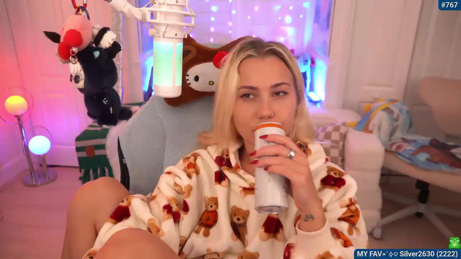 Gallery image thumbnail from Snowkitty's myfreecams stream on, 08/25/2026, 02:00 image 15 of 20