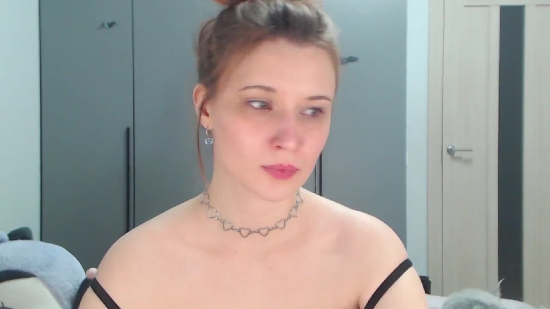 Gallery image thumbnail from Snowy_AF's myfreecams stream on, 12/12/2025, 07:12 image 12 of 20