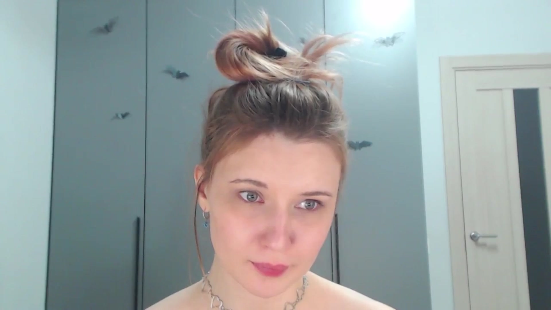 Gallery image thumbnail from Snowy_AF's myfreecams stream on, 12/12/2025, 07:12 image 10 of 20