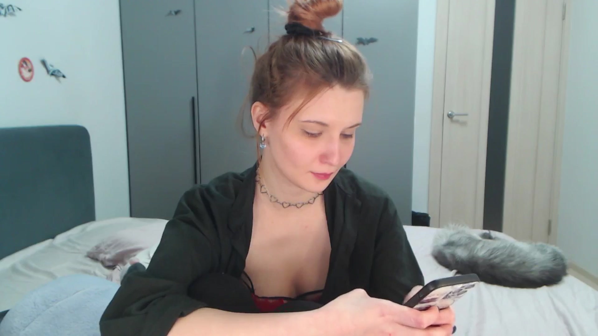Gallery image thumbnail from Snowy_AF's myfreecams stream on, 12/12/2025, 07:12 image 17 of 20