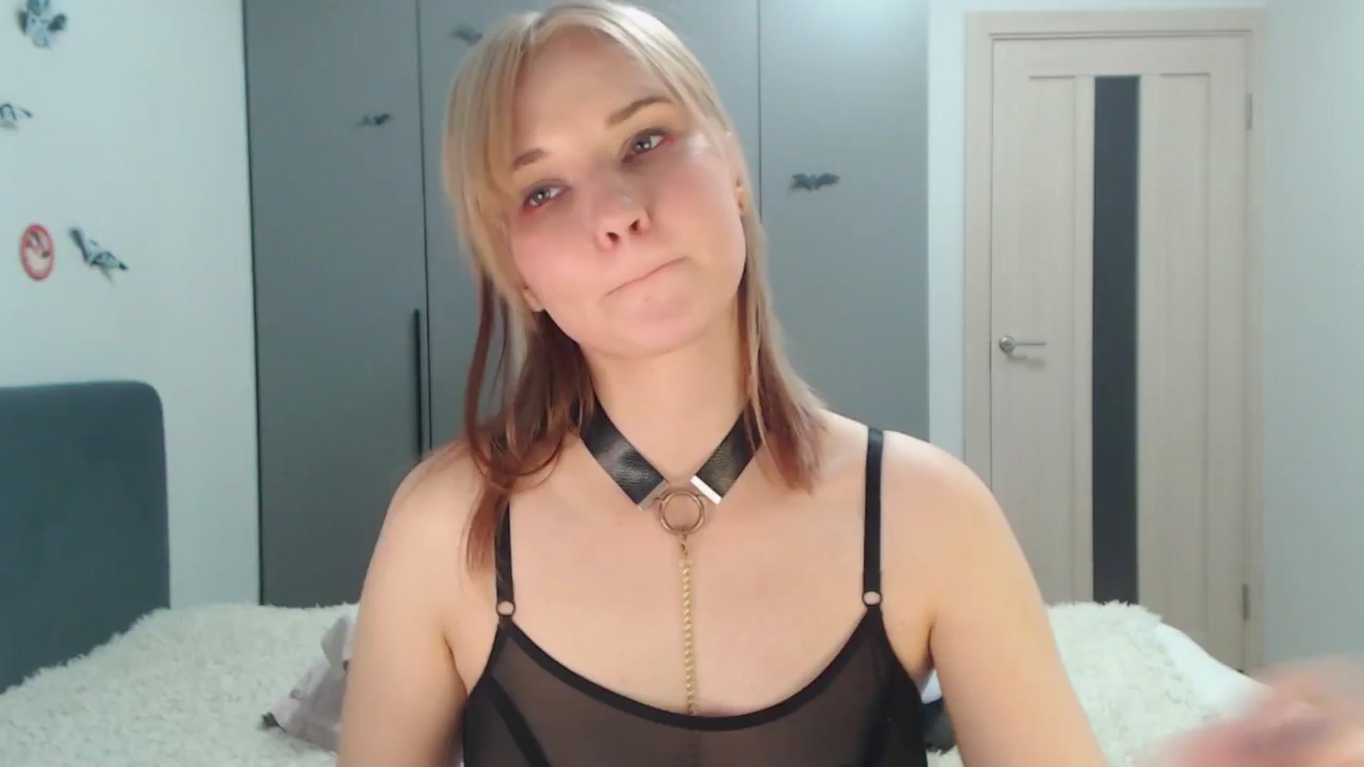 Gallery image thumbnail from Snowy_AF's myfreecams stream on, 12/17/2025, 08:39 image 10 of 20