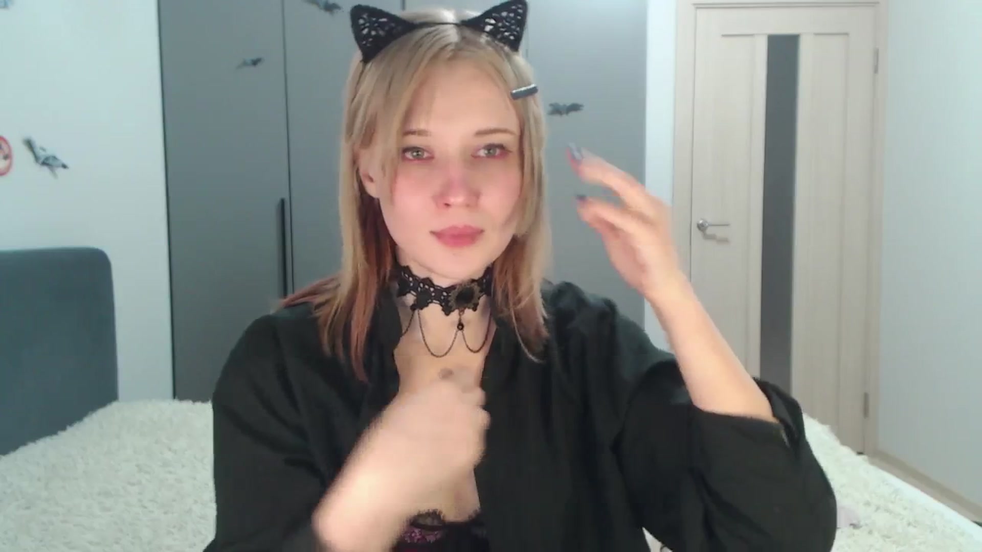 Gallery image thumbnail from Snowy_AF's myfreecams stream on, 12/17/2025, 23:07 image 6 of 20