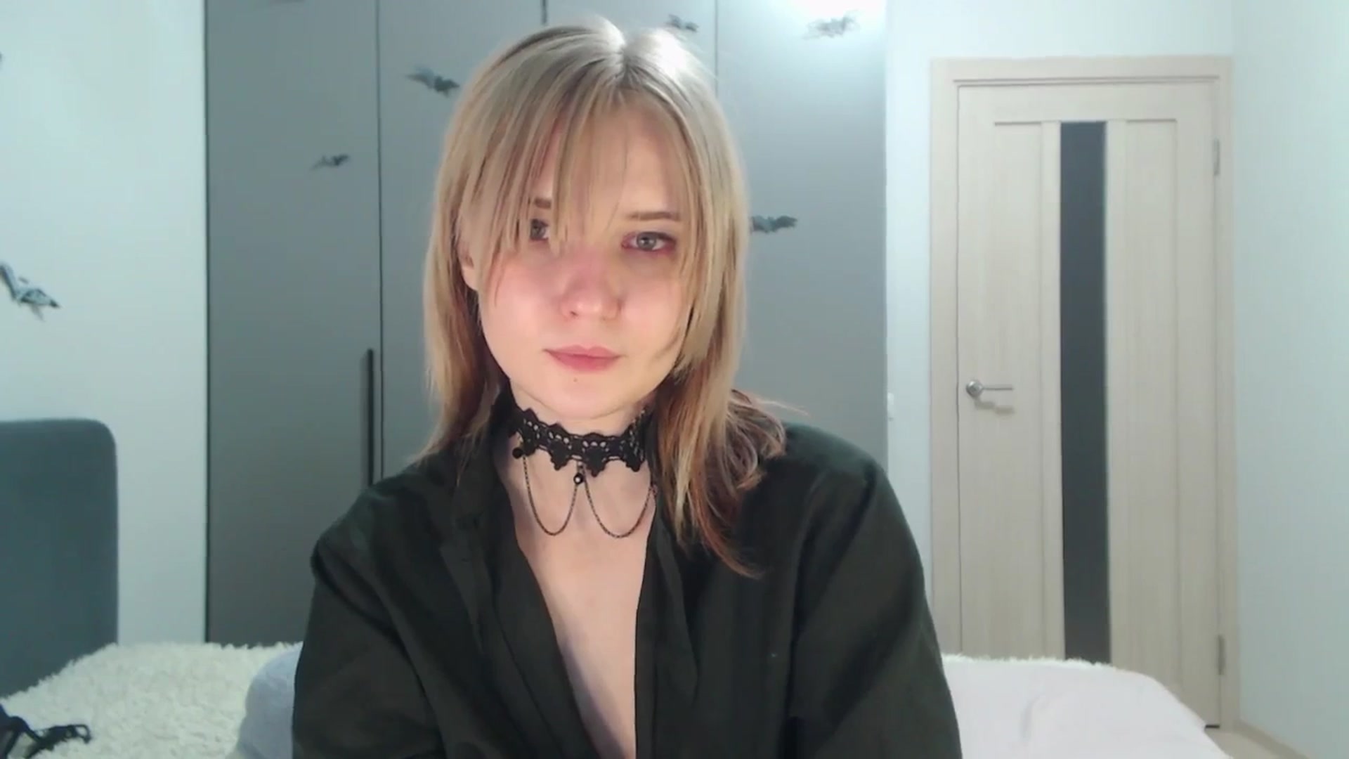 Gallery image thumbnail from Snowy_AF's myfreecams stream on, 12/17/2025, 23:07 image 20 of 20
