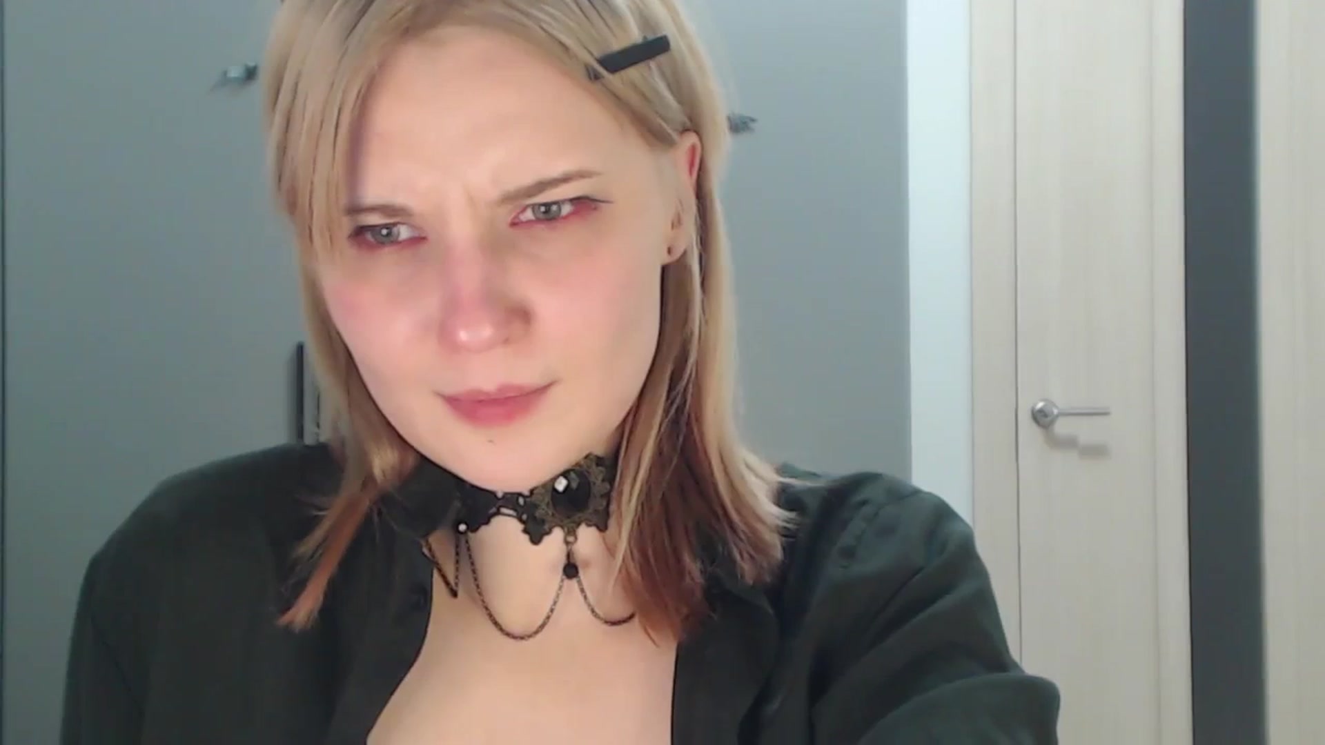 Gallery image thumbnail from Snowy_AF's myfreecams stream on, 12/17/2025, 23:07 image 9 of 20