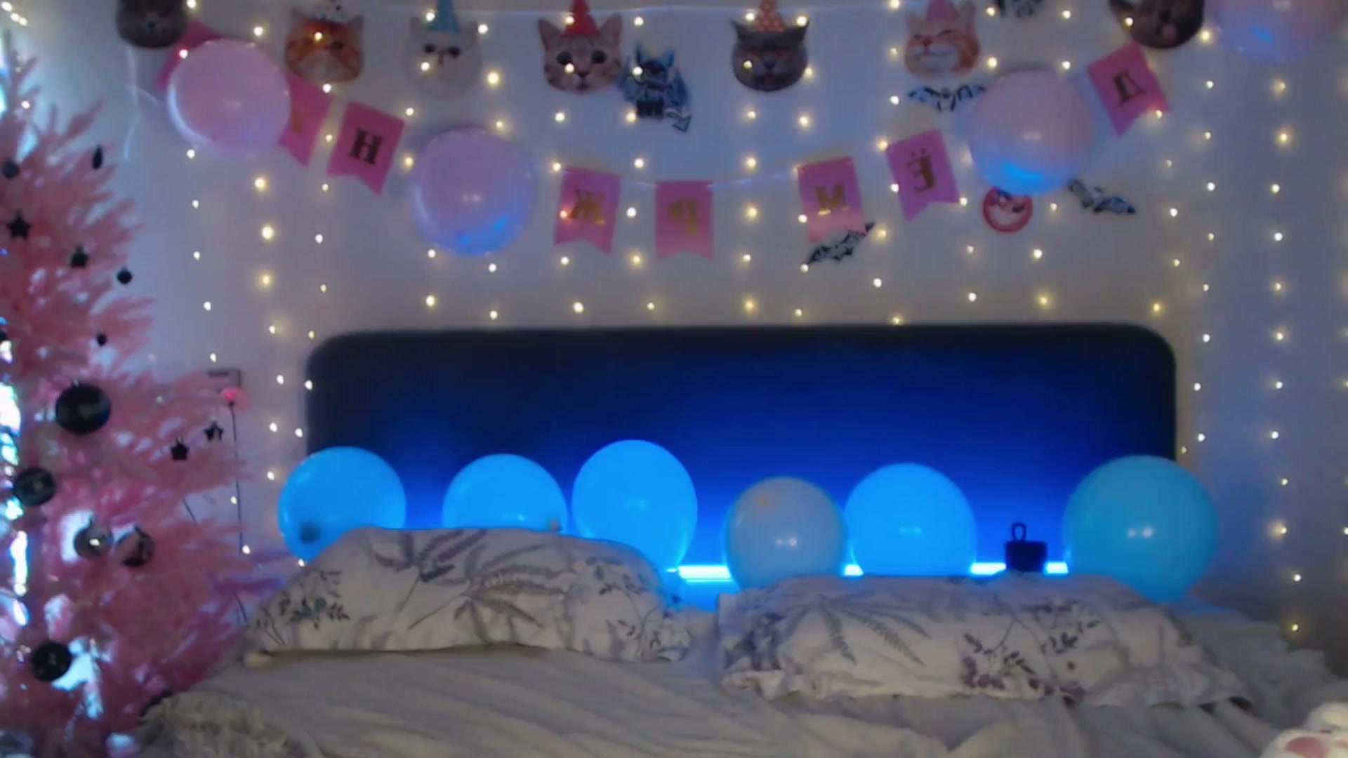 Gallery image thumbnail from Snowy_AF's myfreecams stream on, 01/08/2026, 04:04 image 7 of 20